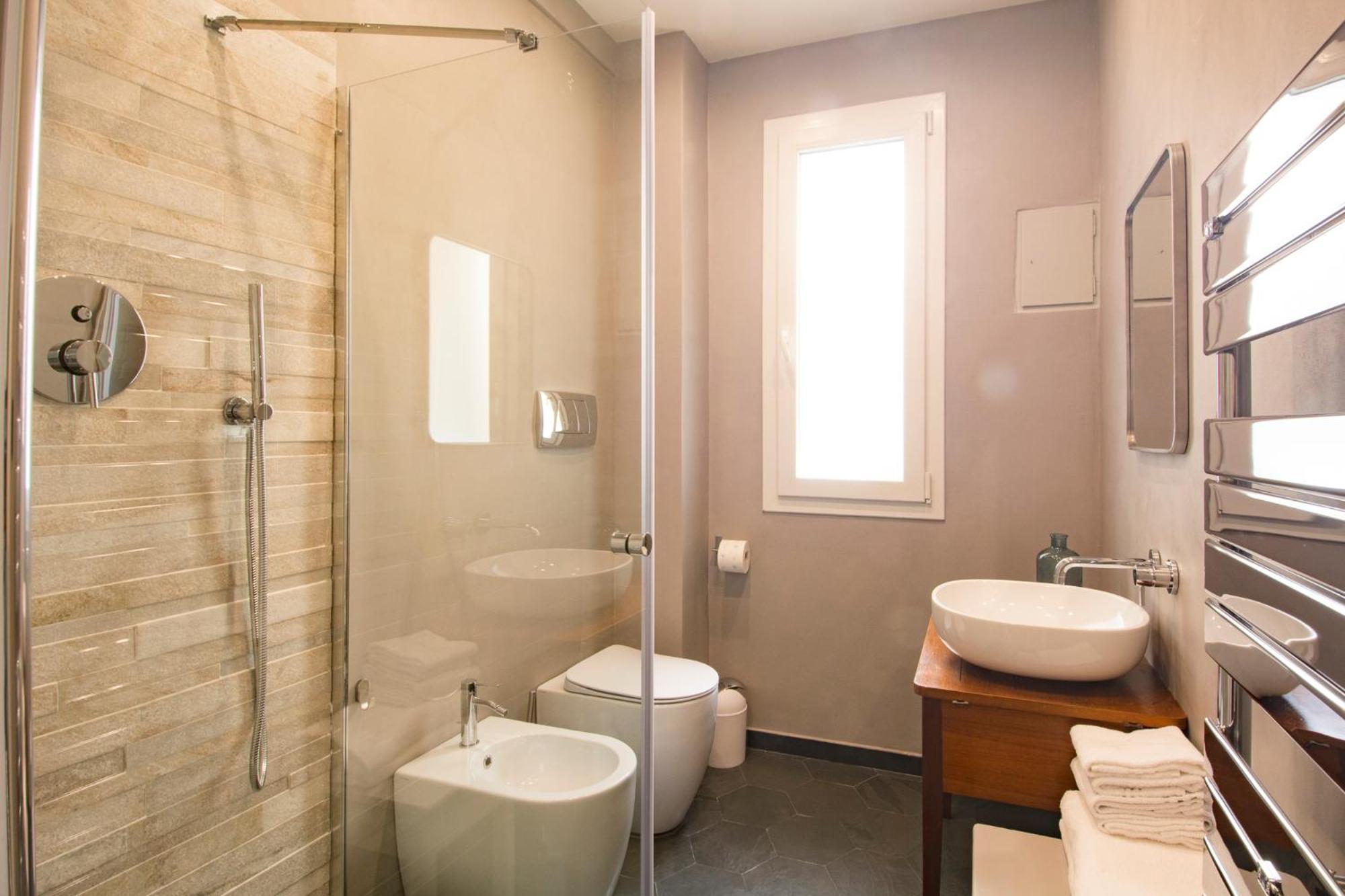 Two-Bedroom House - Photo 29