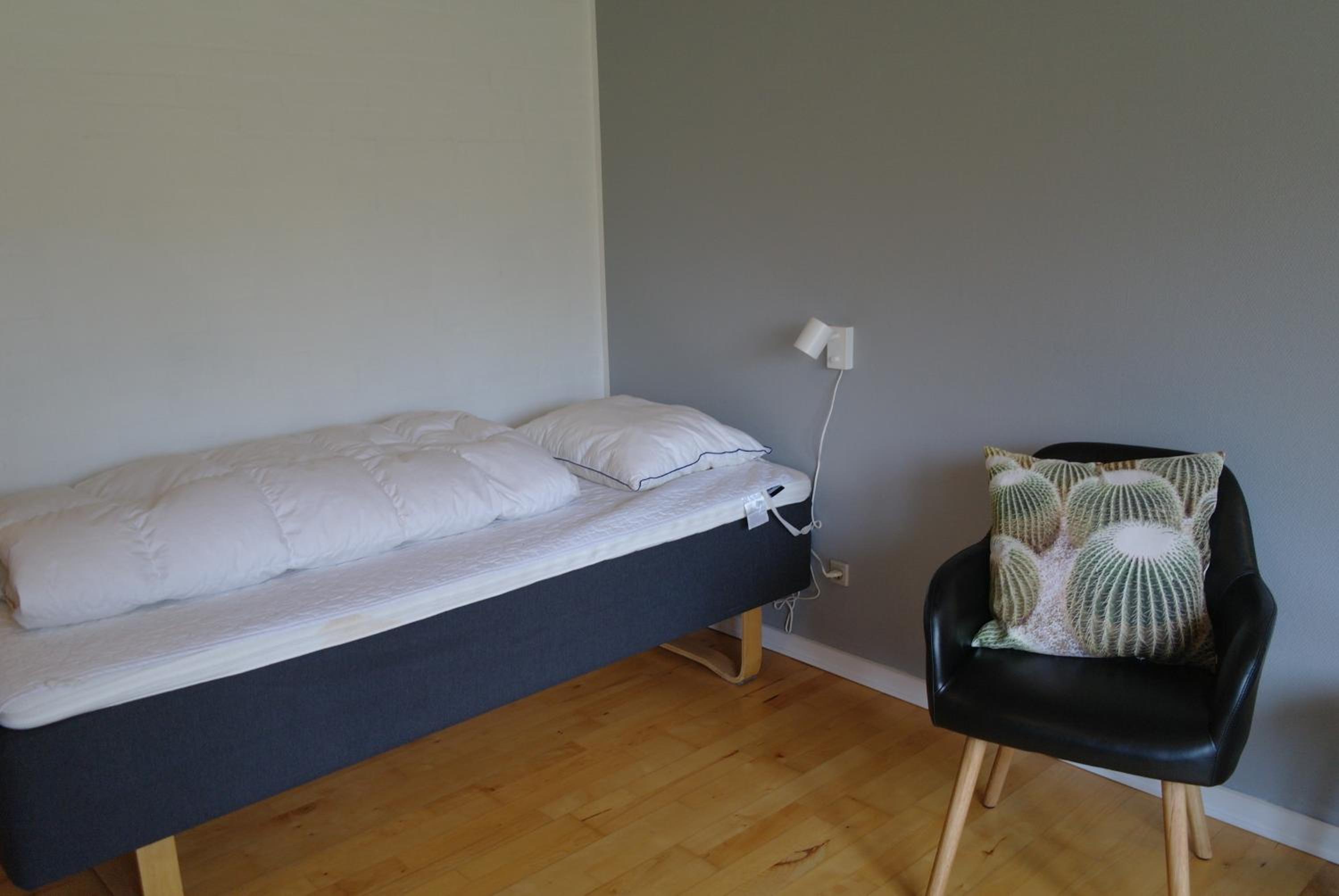 Twin Room with Bathroom photo 1