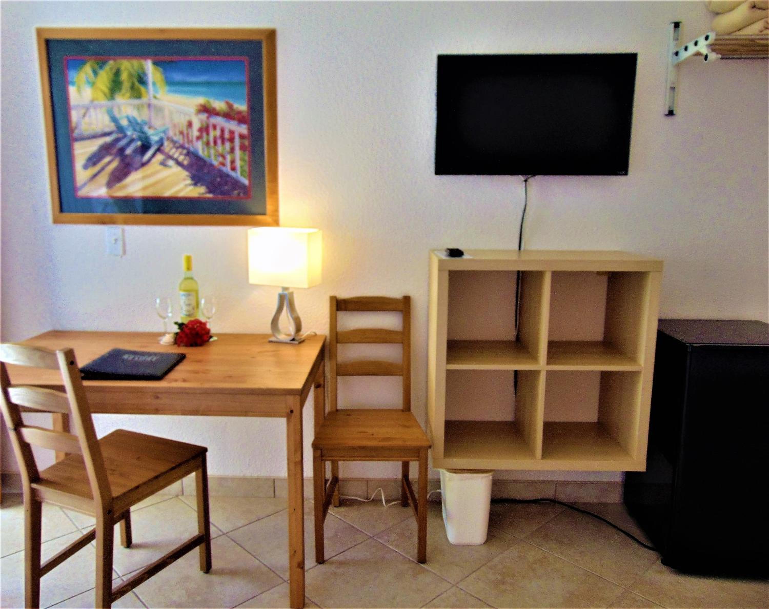 Double Room with Two Double Beds - Non-Smoking - Photo 2