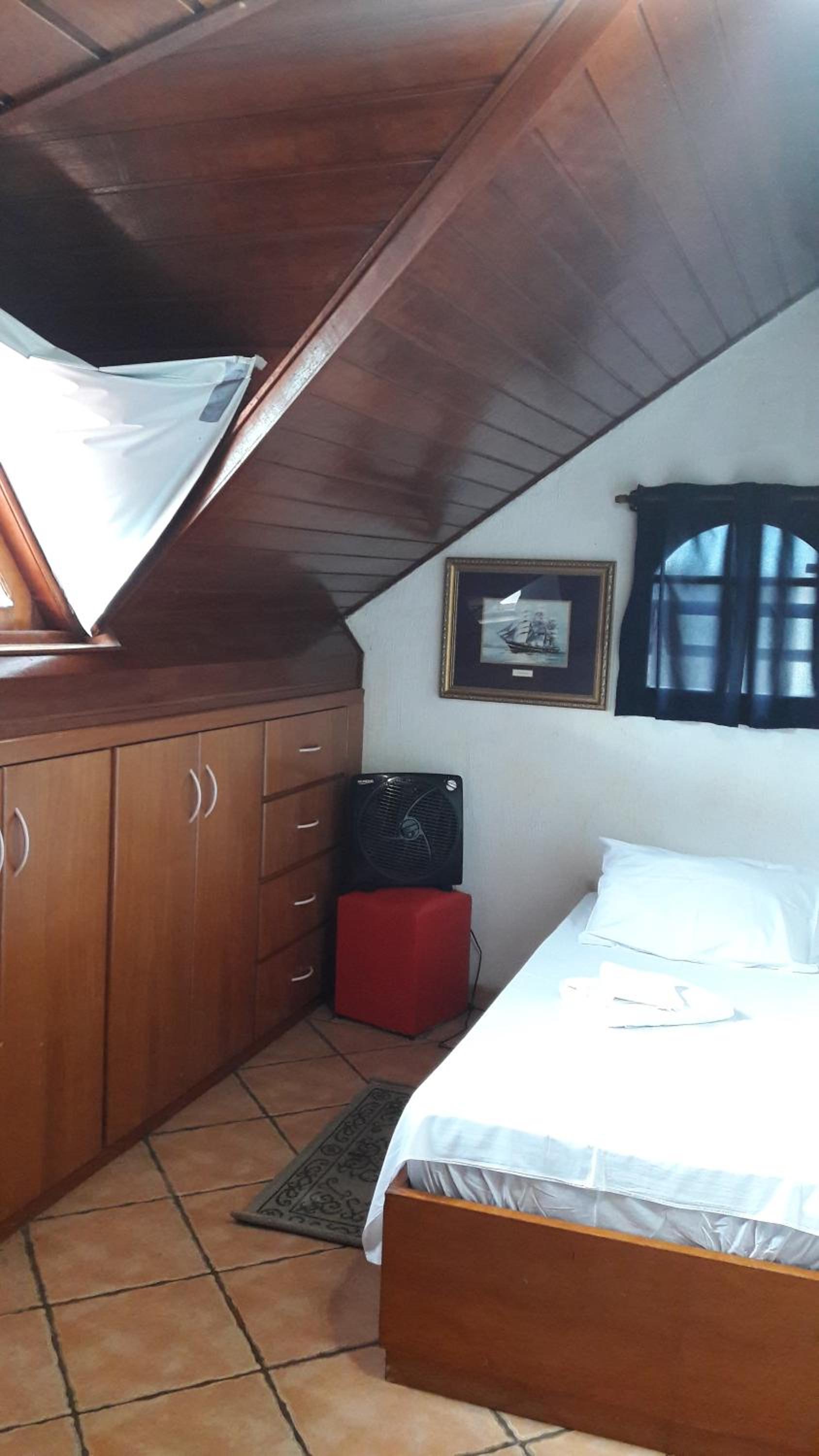 Single Room with Shared Bathroom