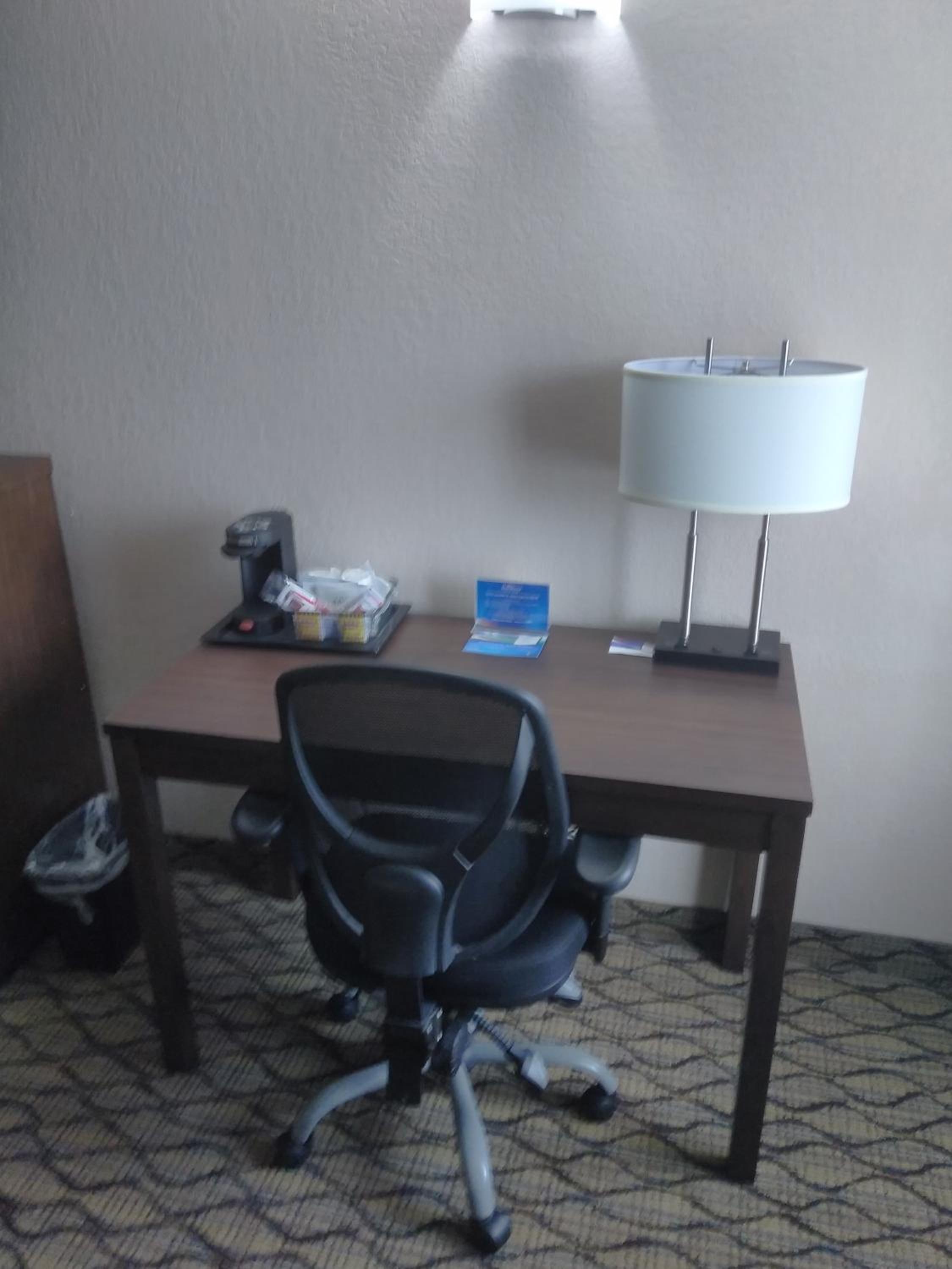 Double Room with Two Double Beds - Non-Smoking - Photo 5