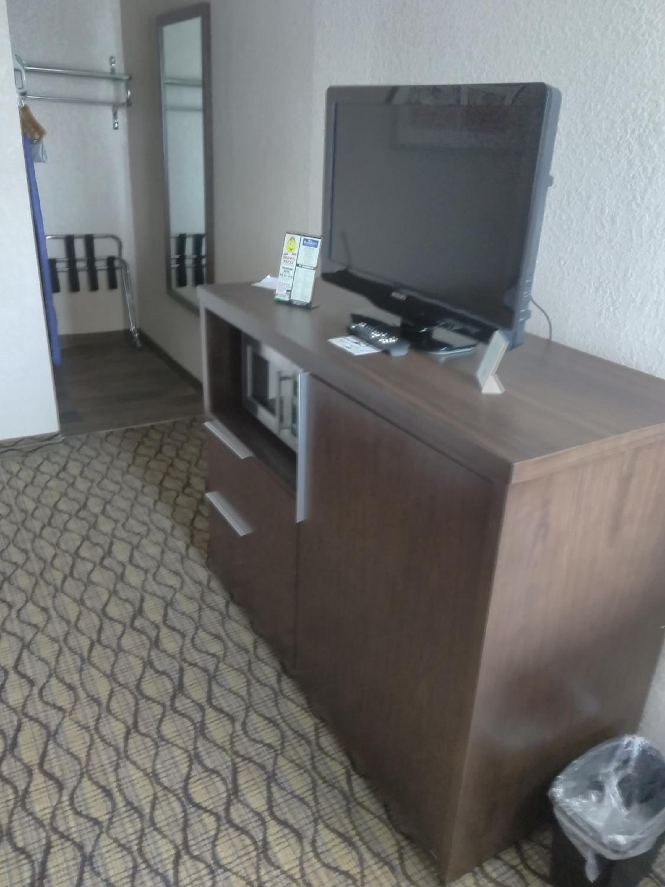 Double Room with Two Double Beds - Non-Smoking - Photo 2