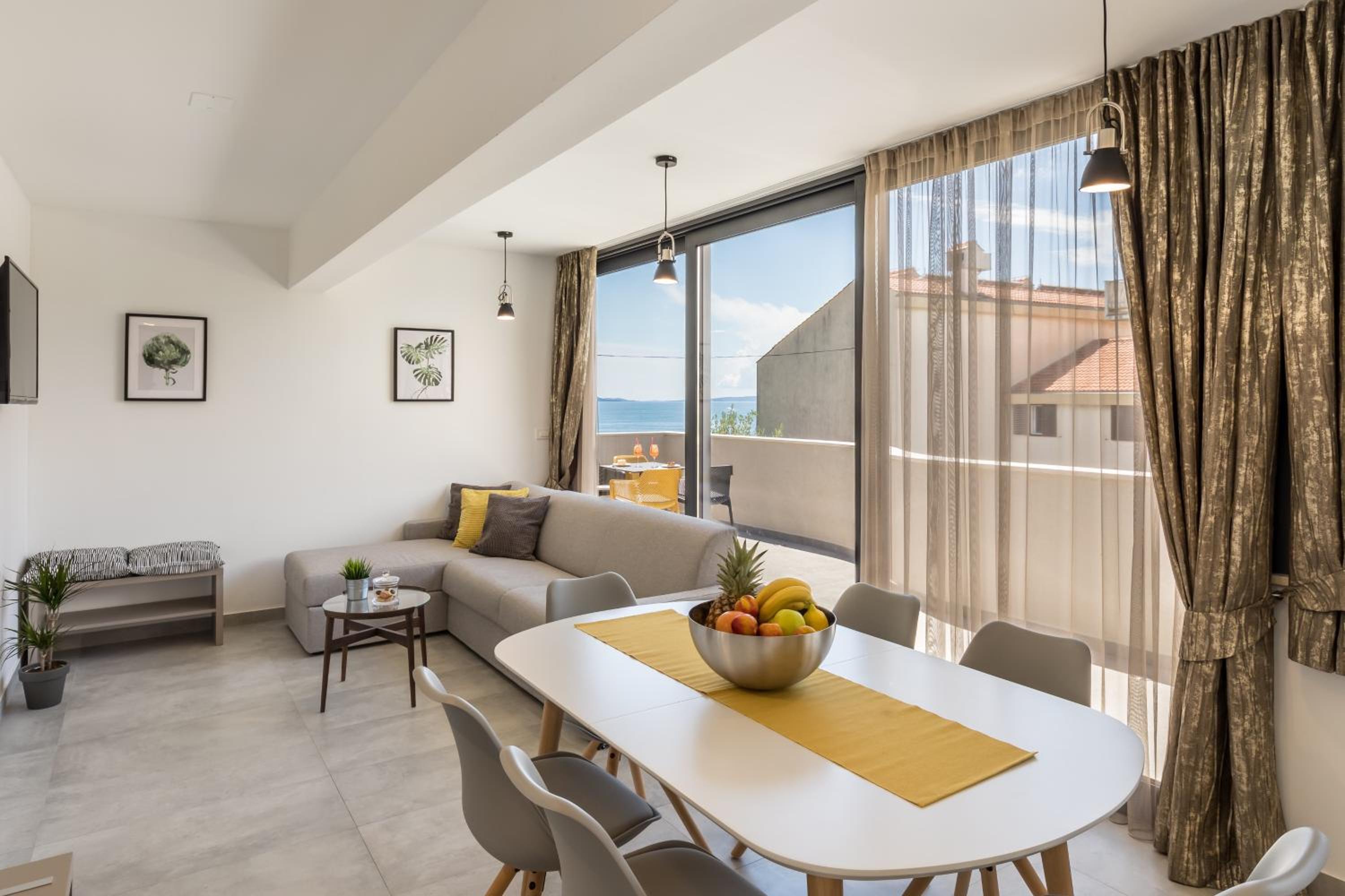 Apartment with Sea View
