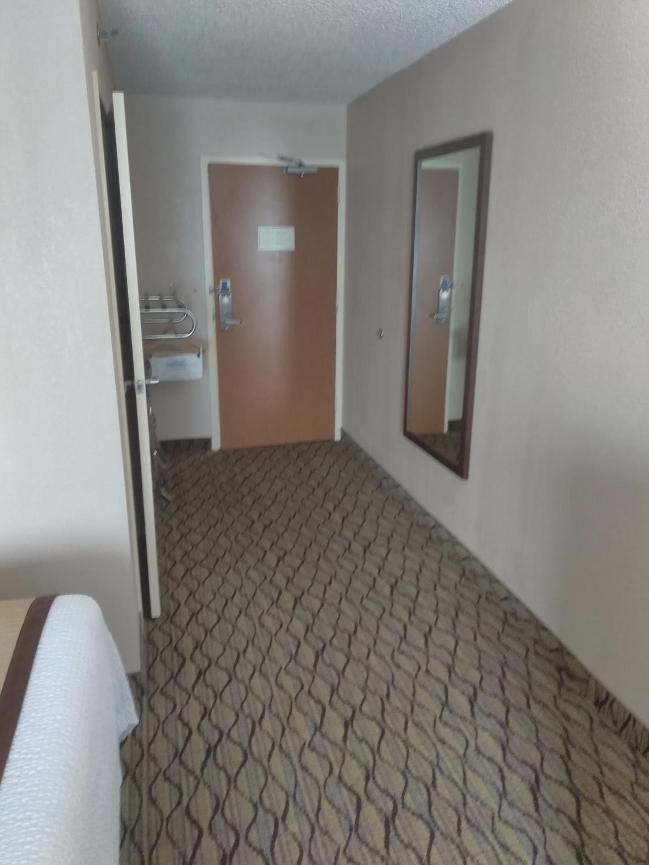 Double Room with Two Double Beds - Mobility Access/Non-Smoking - Photo 3
