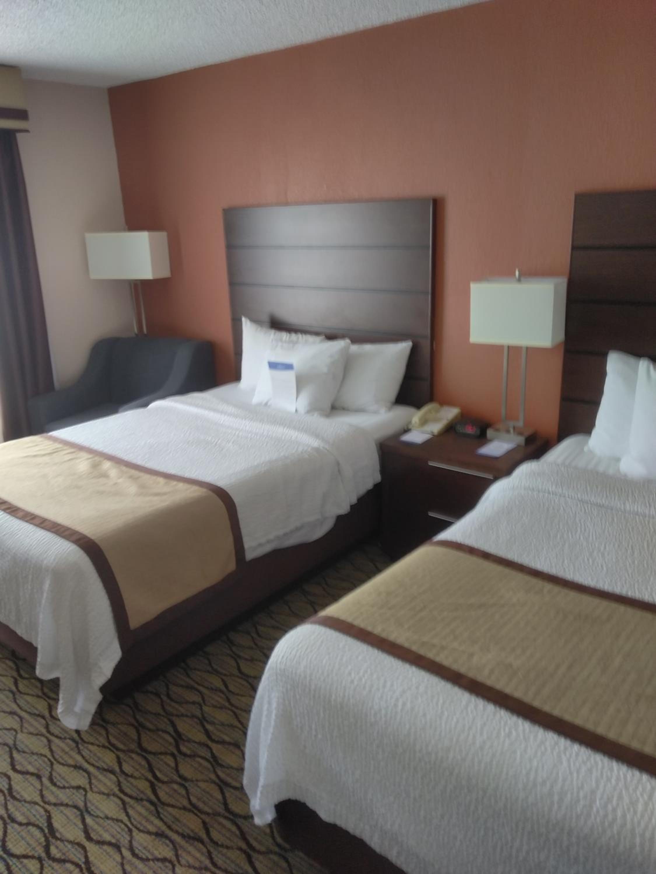 Double Room with Two Double Beds - Mobility Access/Non-Smoking - Photo 1