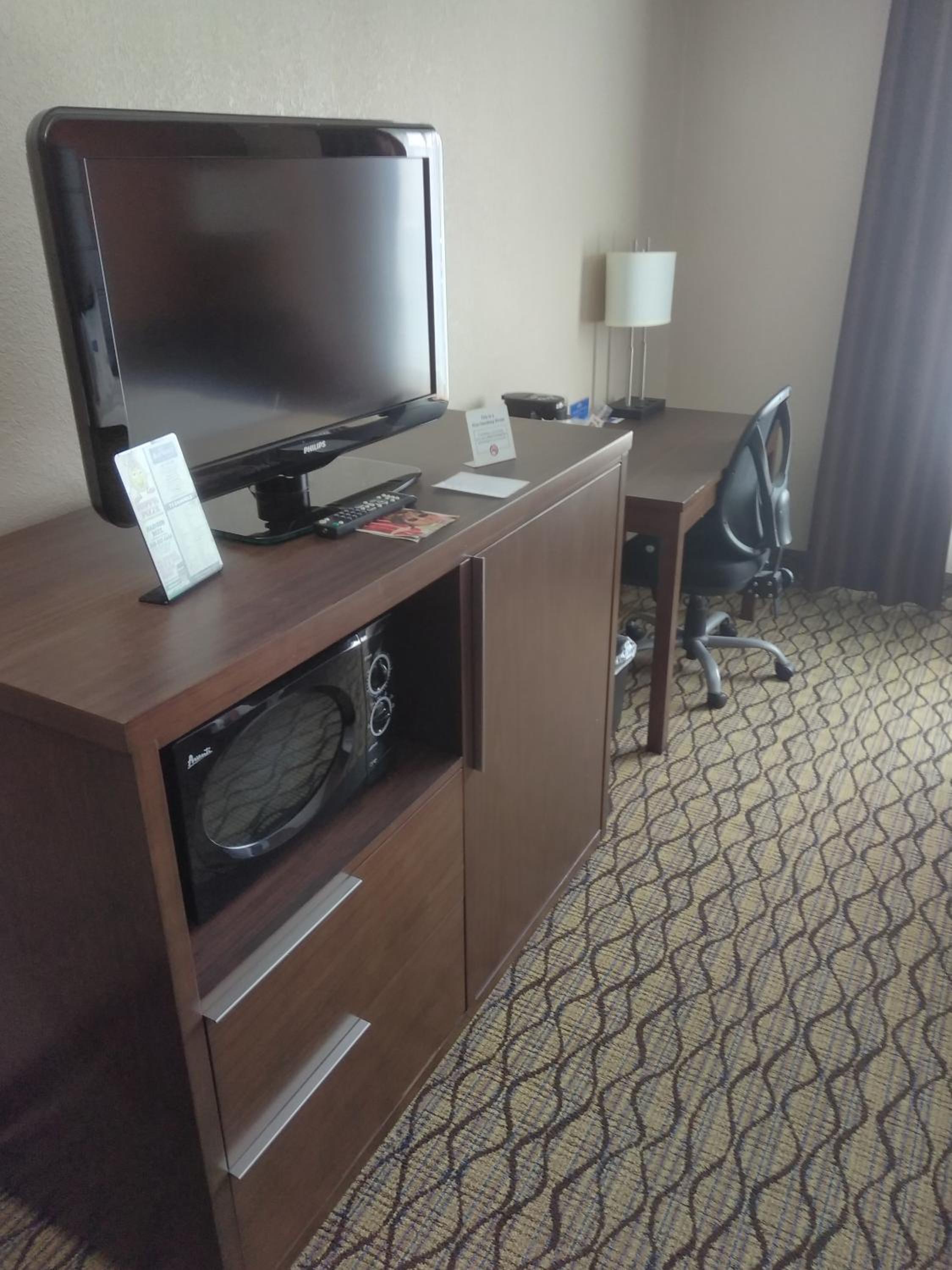 Double Room with Two Double Beds - Mobility Access/Non-Smoking - Photo 2