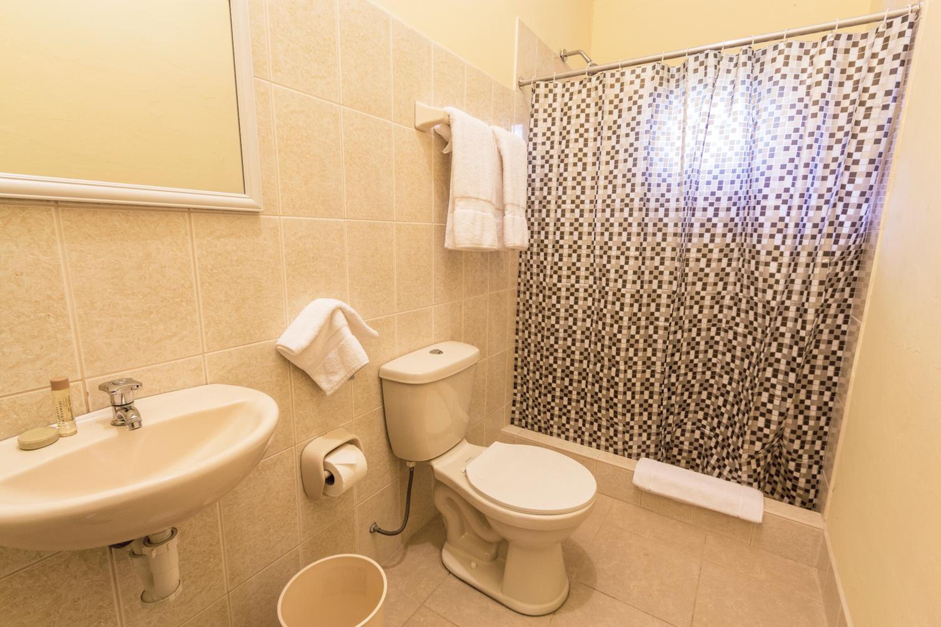 Standard Double Room - Photo 2