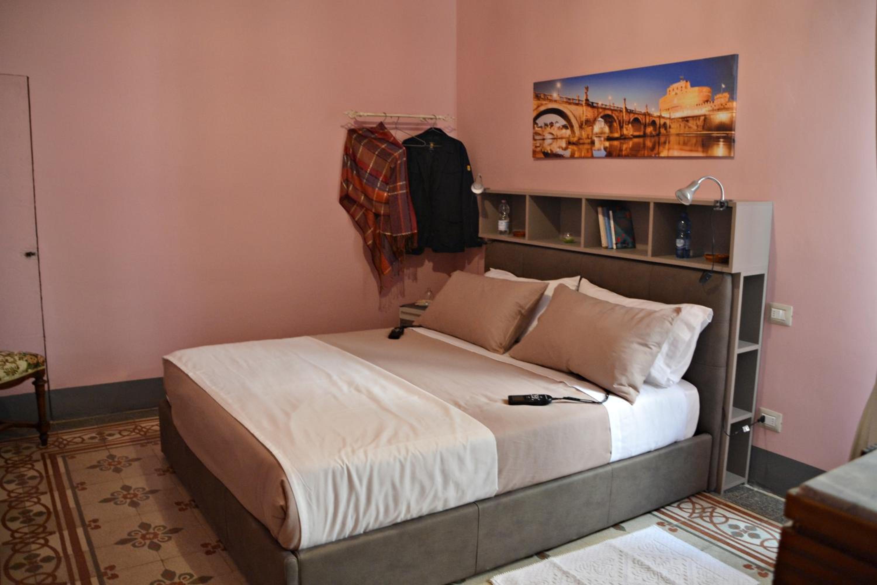 Queen Room - Photo 6