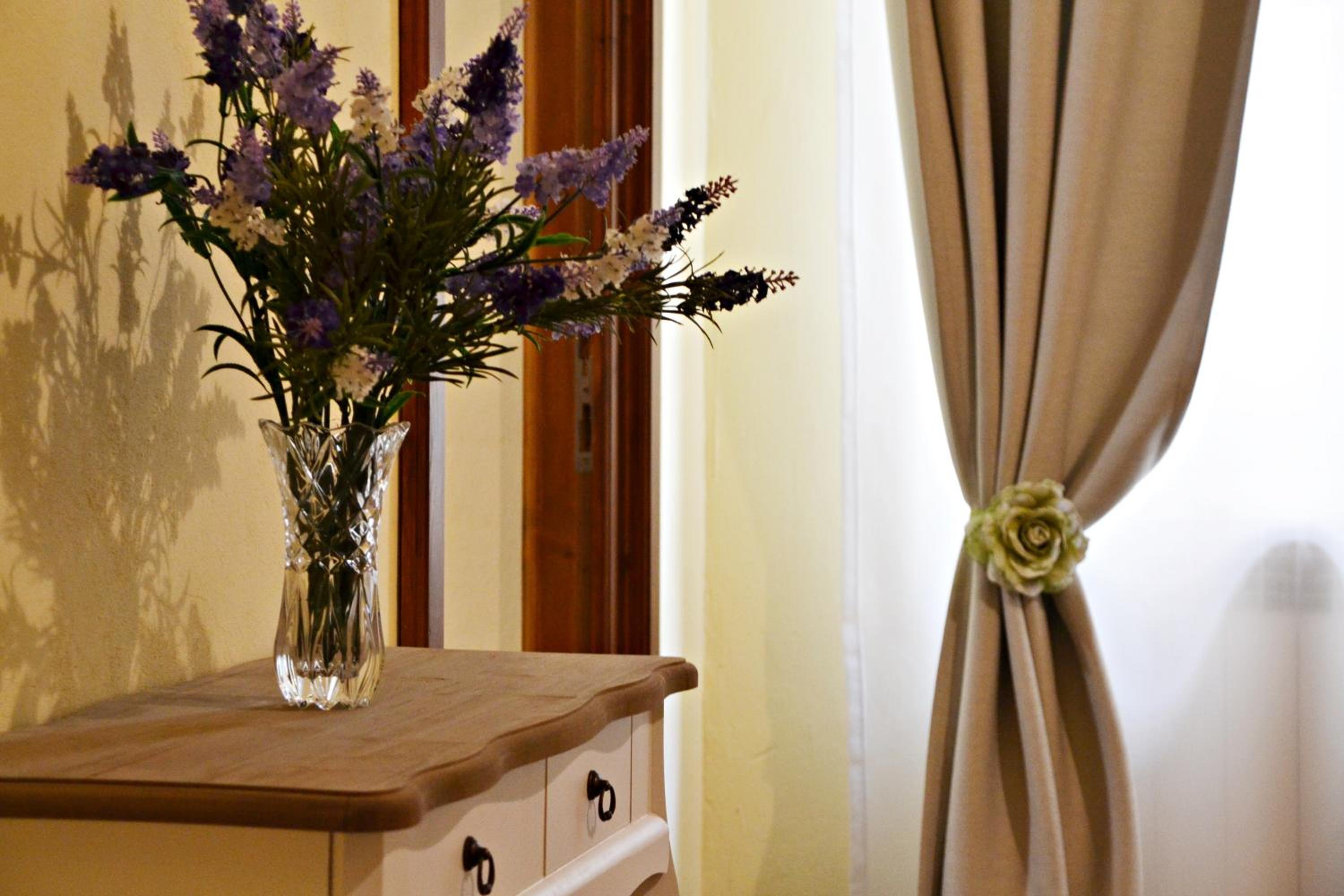 Deluxe Double Room with Shower - Photo 2