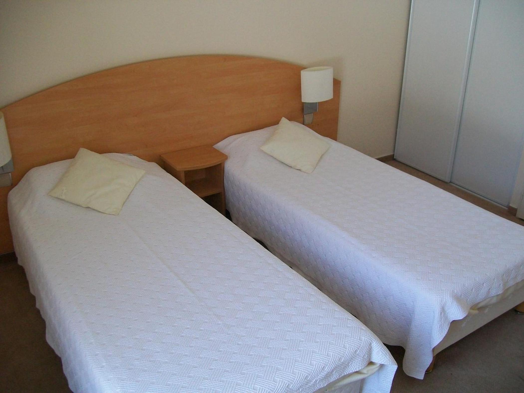 Twin Room with Mountain Views
