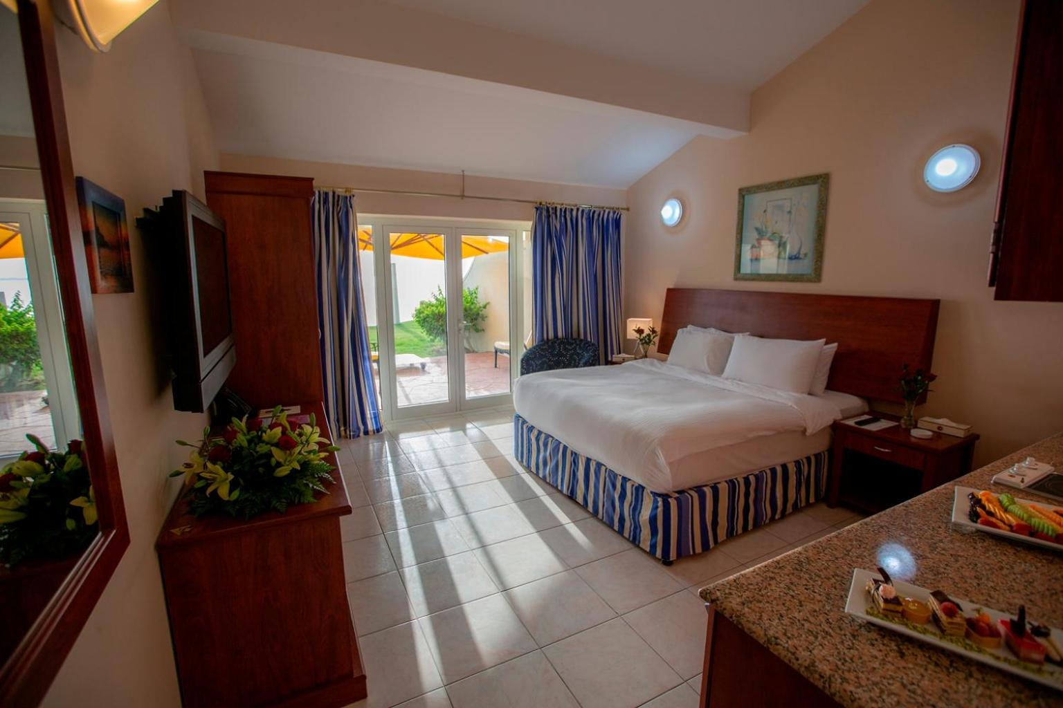 Superior Double Or Twin Room - Beach Front photo 1