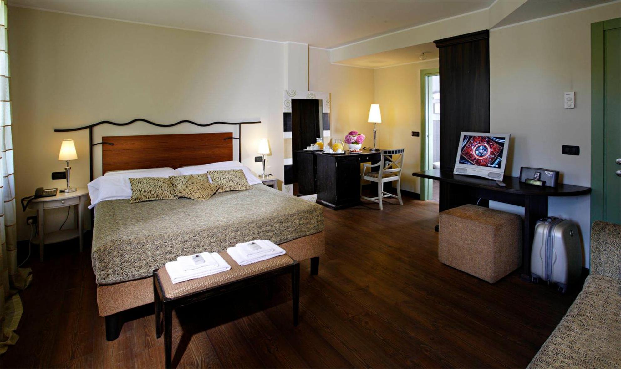 Suite - Photo 4