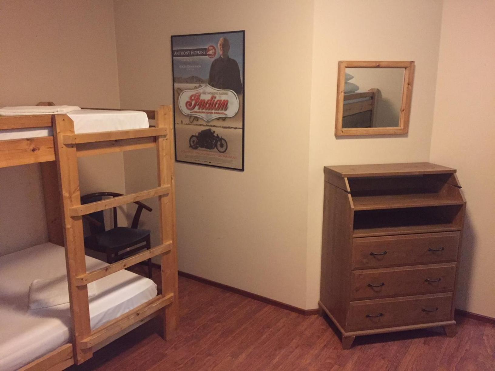 Quadruple Room with Shared Bathroom photo 2