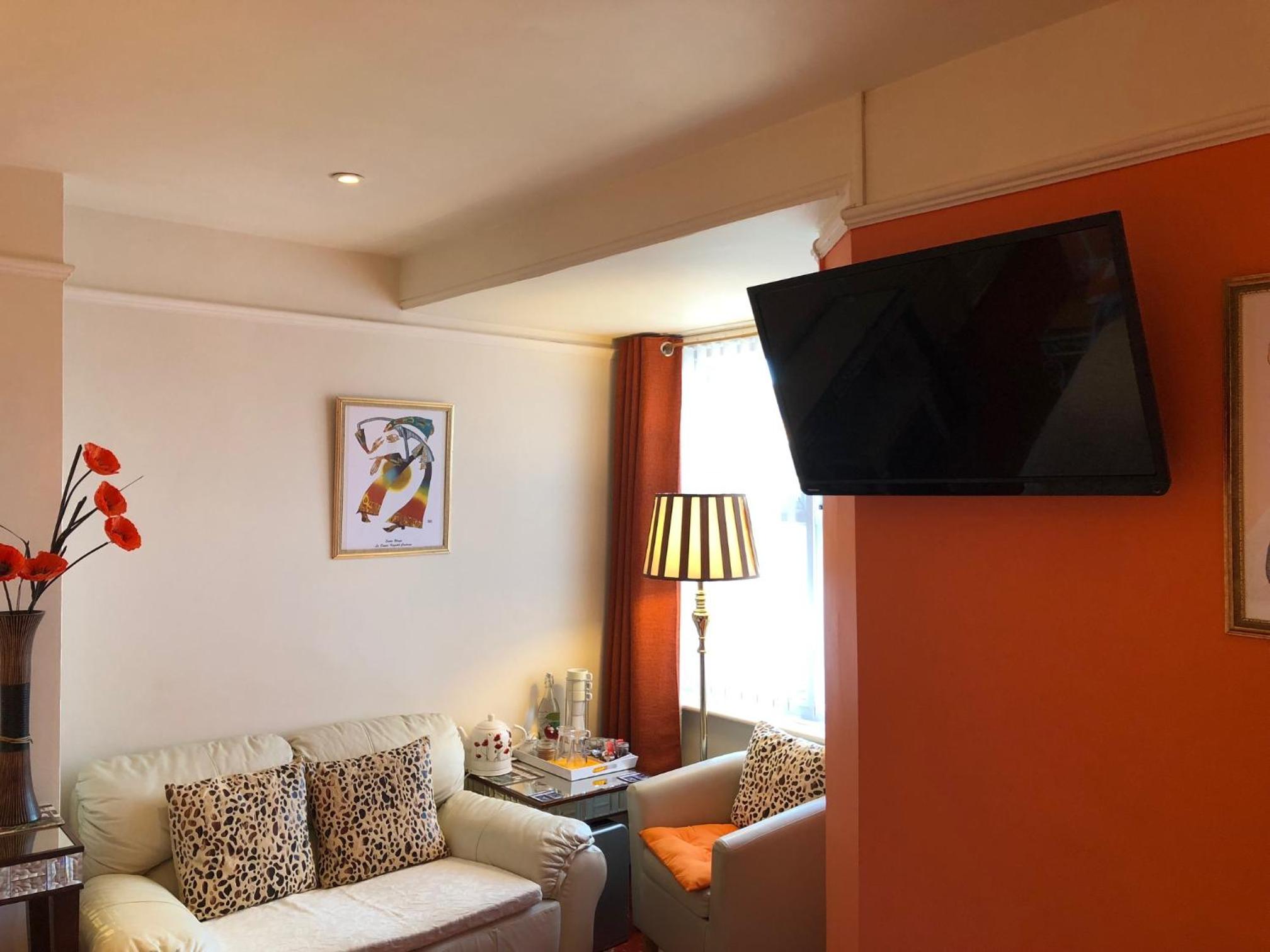 Standard King Room photo 3