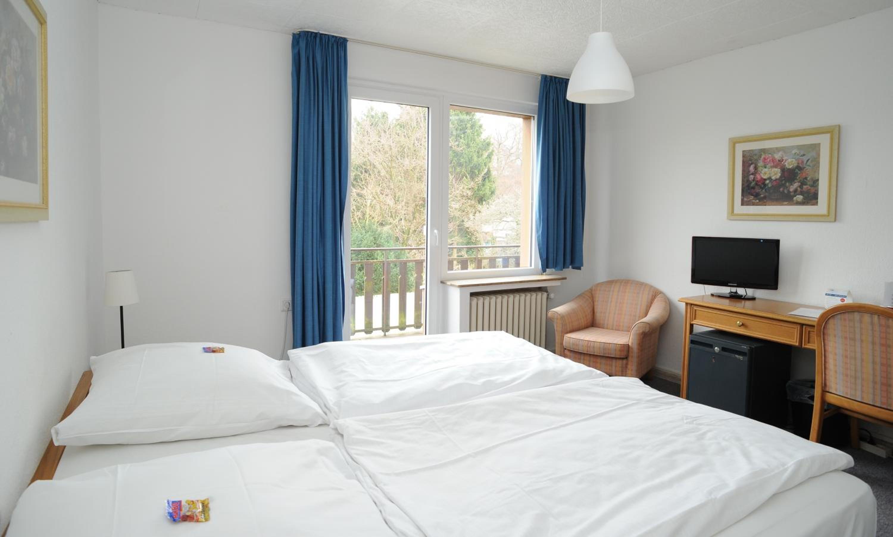 Double Room - Photo 2