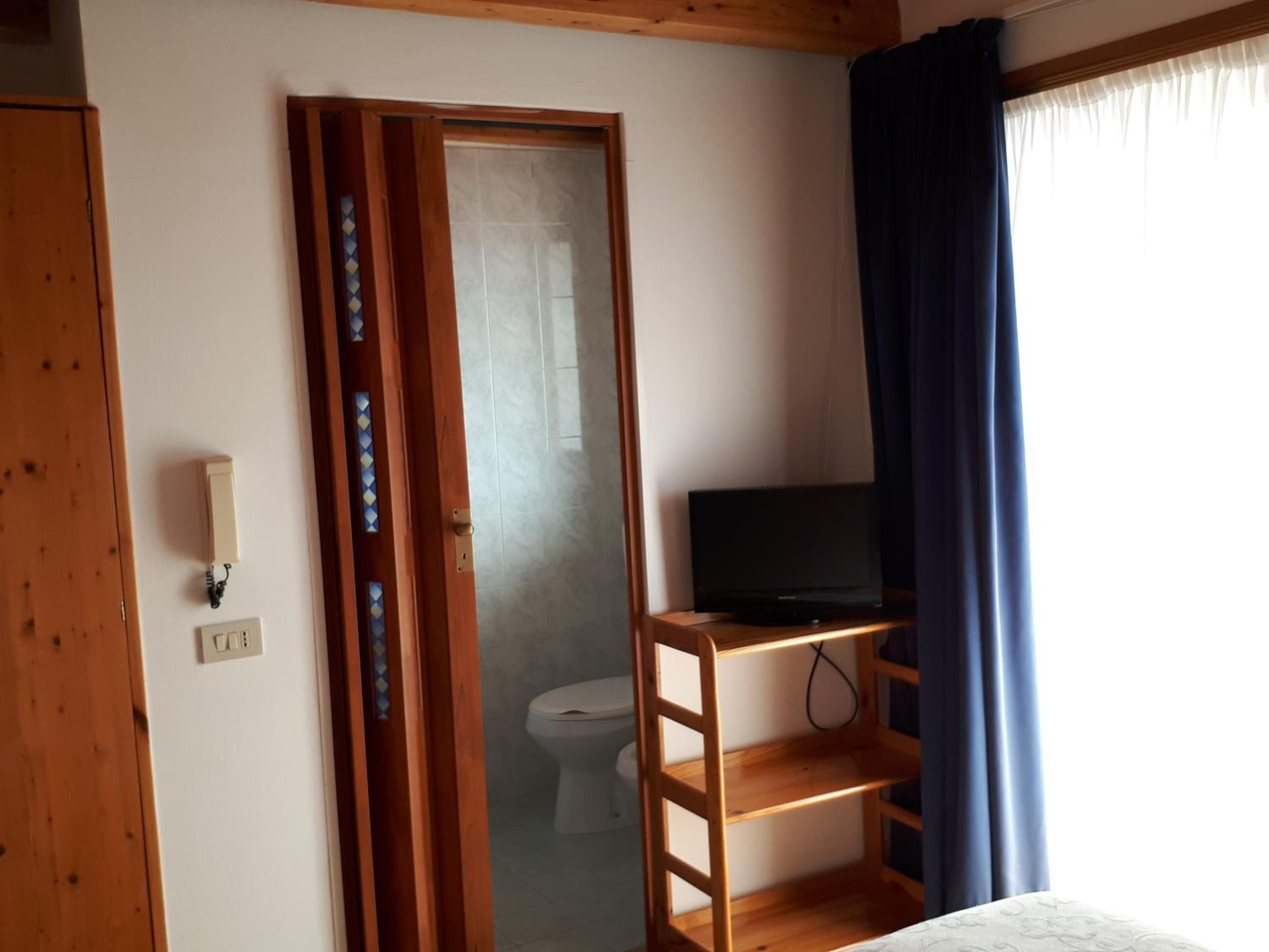 Double or Twin Room photo 2
