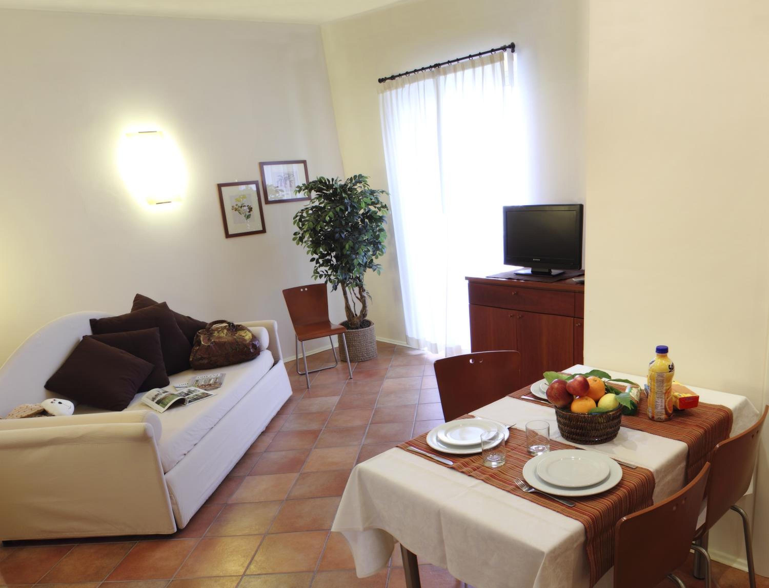 One-Bedroom Apartment (4 Adults) photo 2