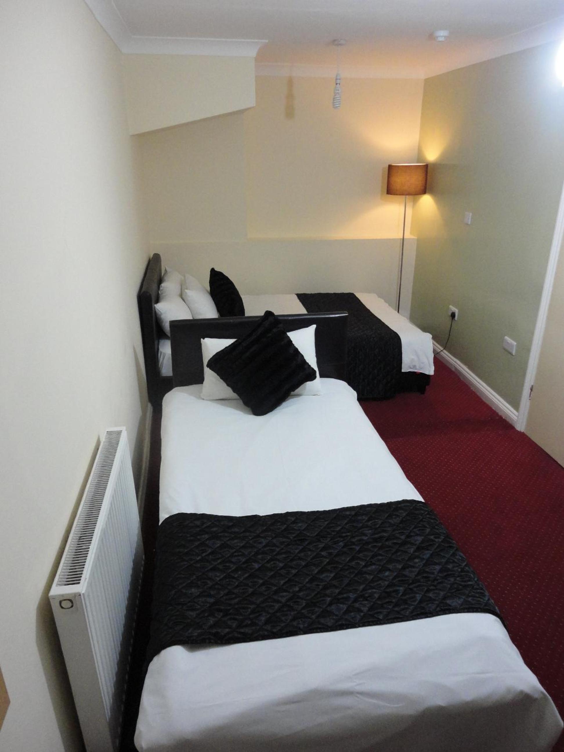 Standard Triple Room photo 2