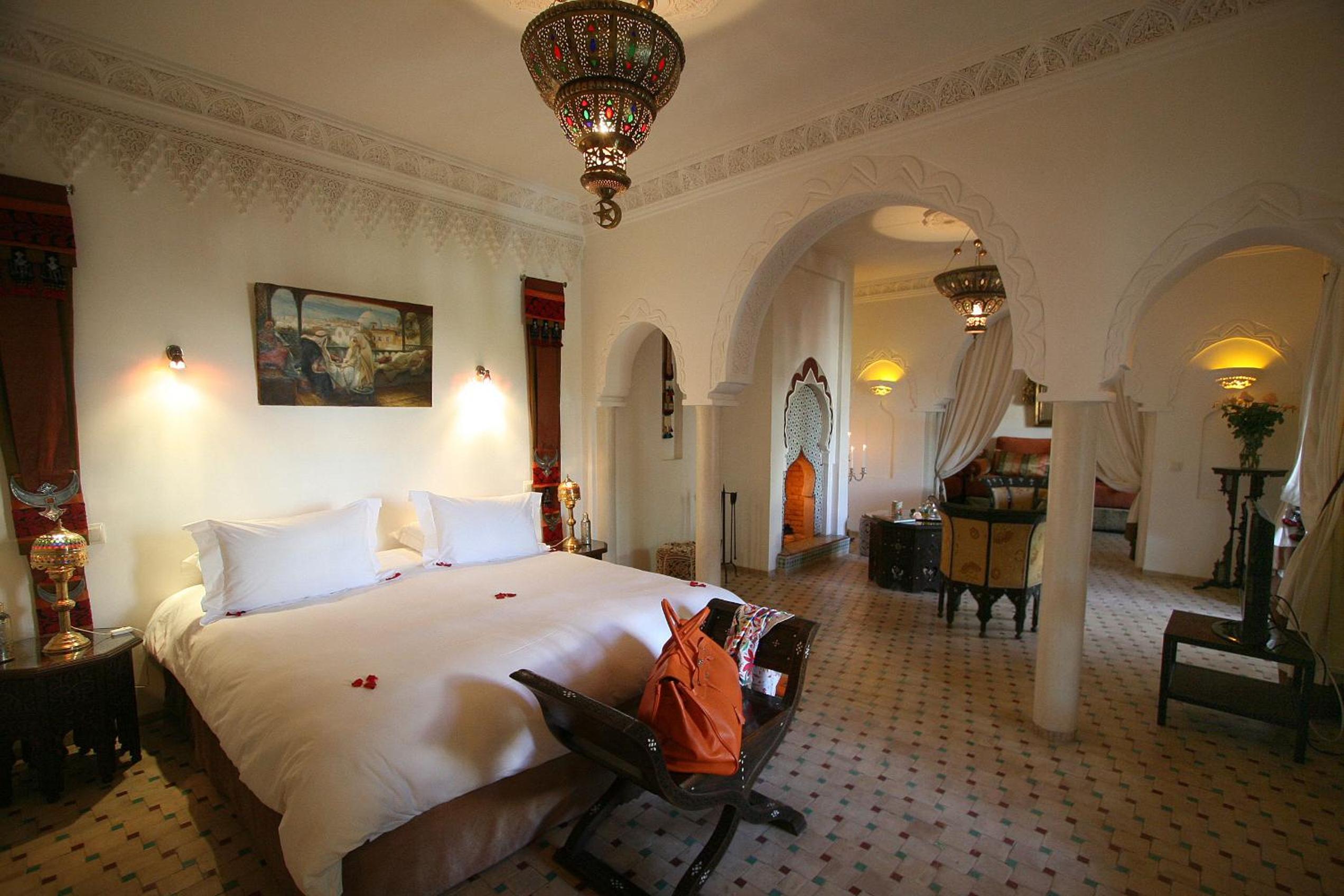 Superior King Suite - Photo 2