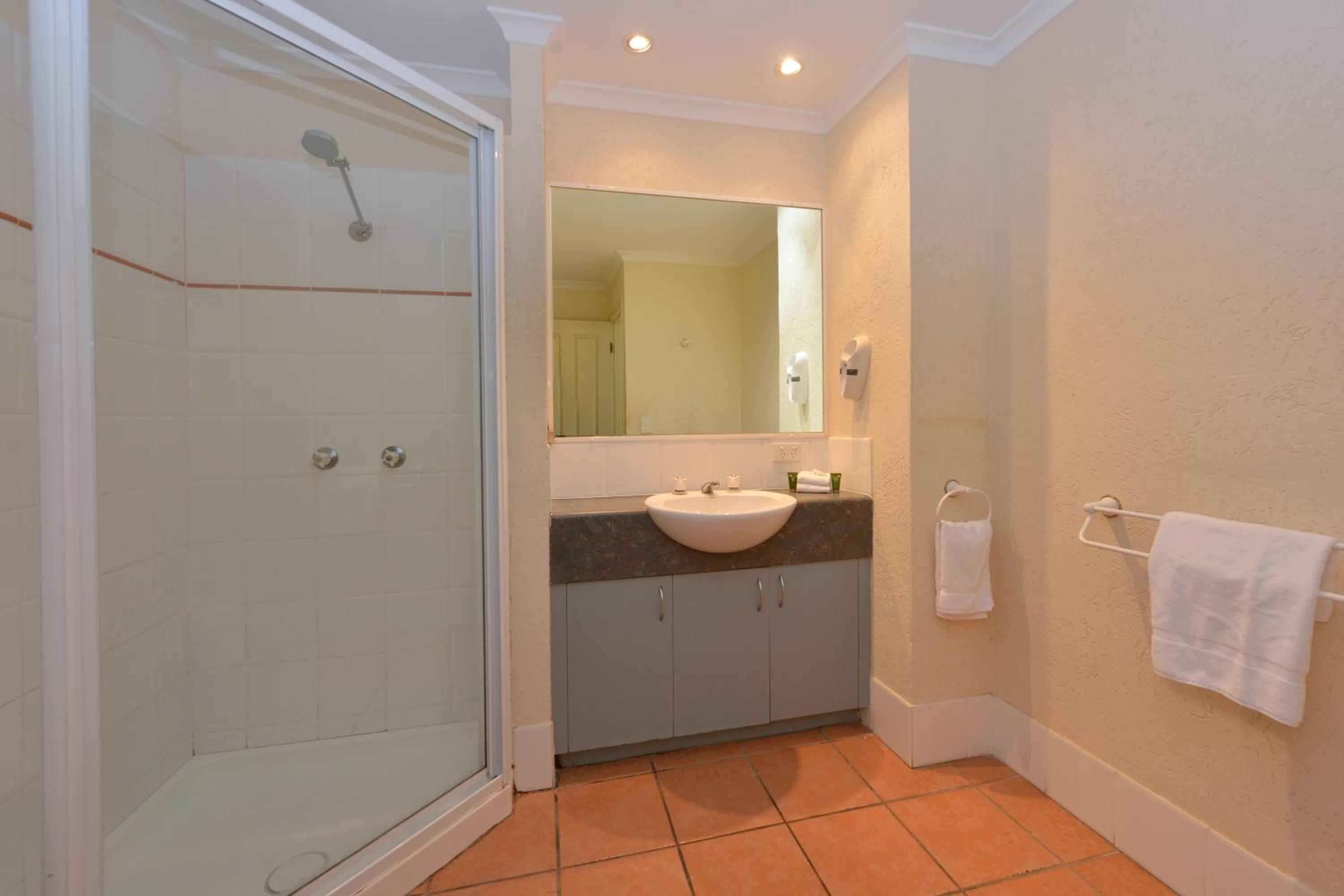 Budget One Bedroom Apartment photo 2