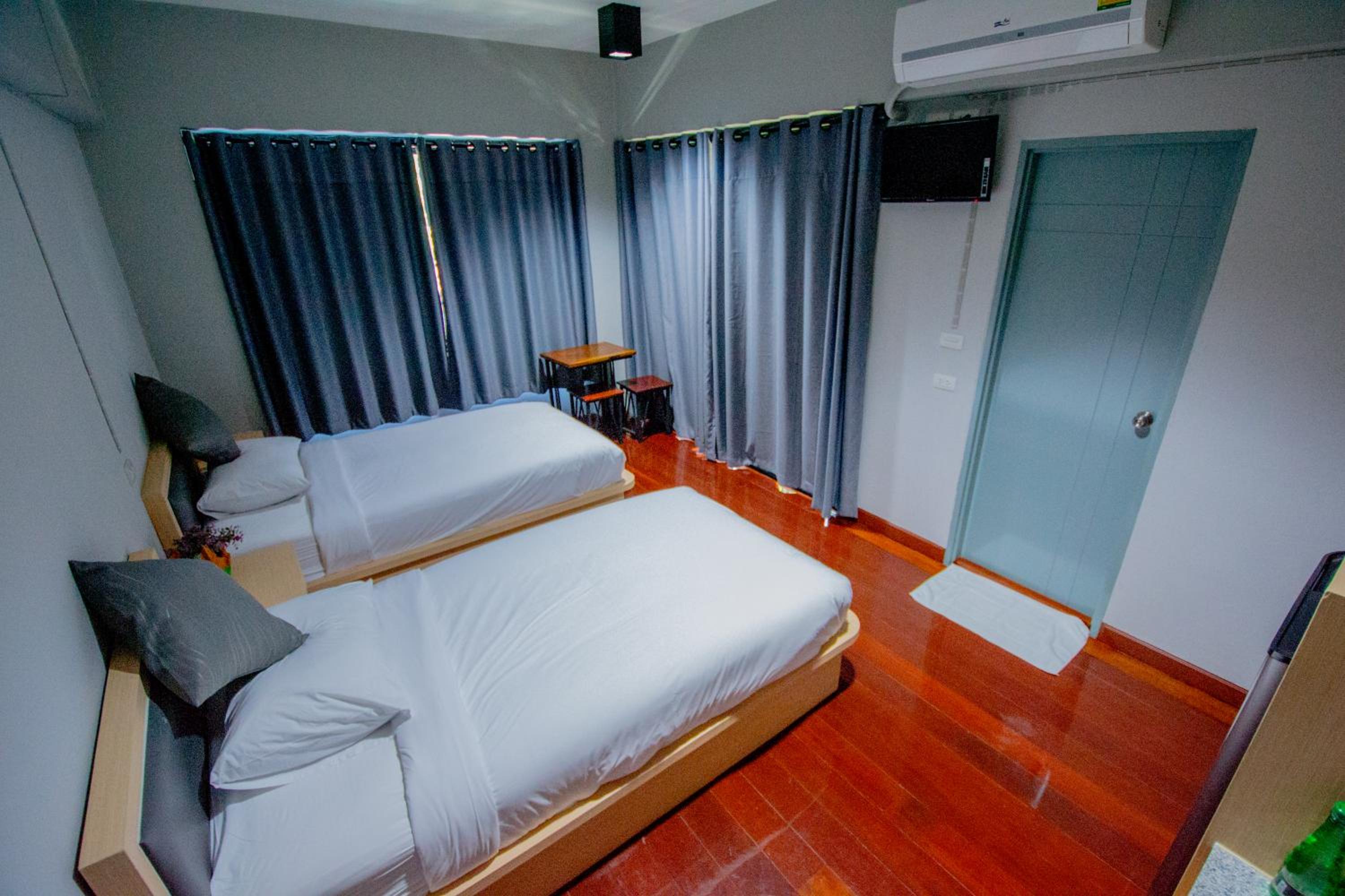 Apartment with Garden View photo 3