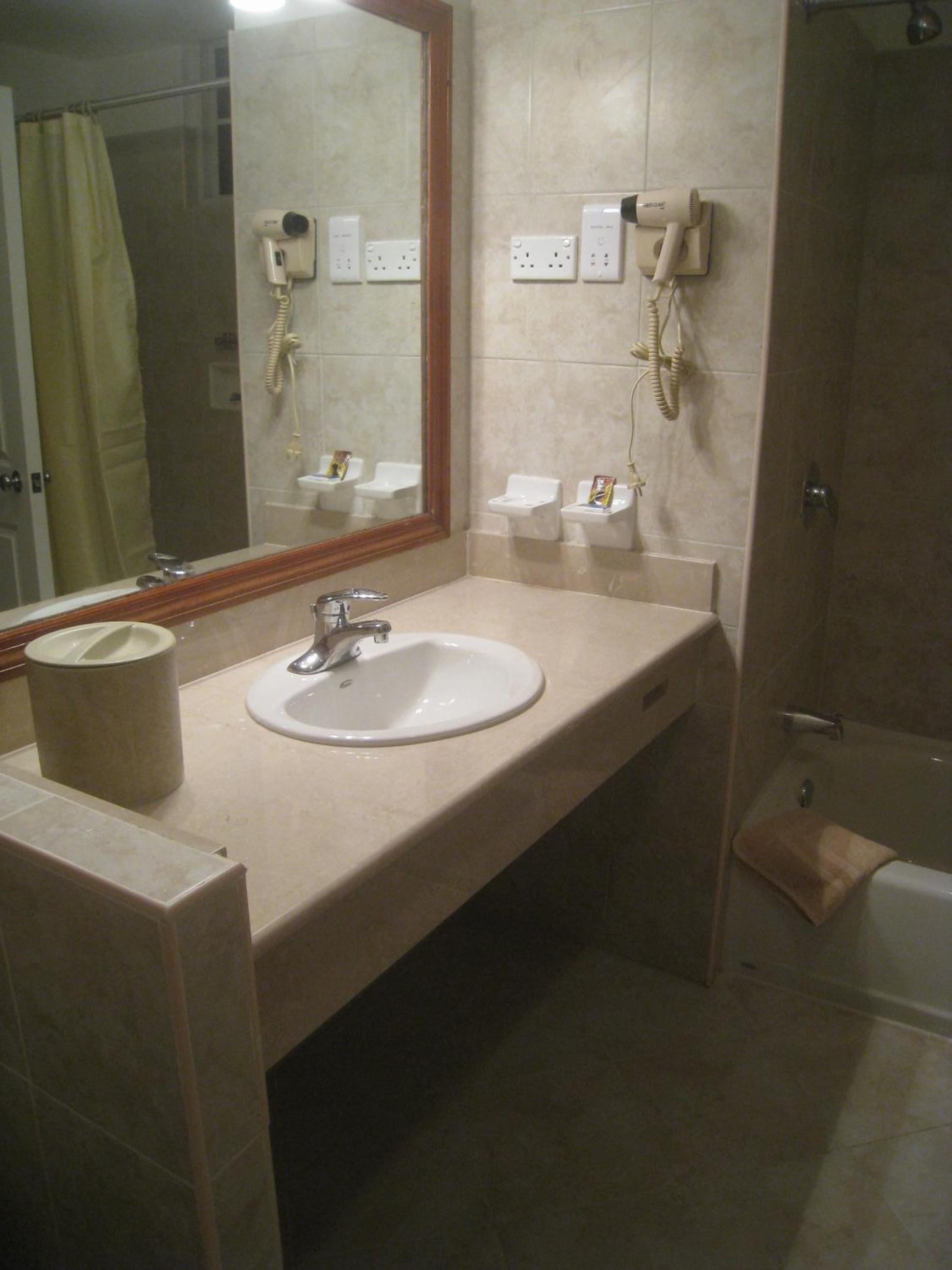 Deluxe King Room with Ocean View photo 2