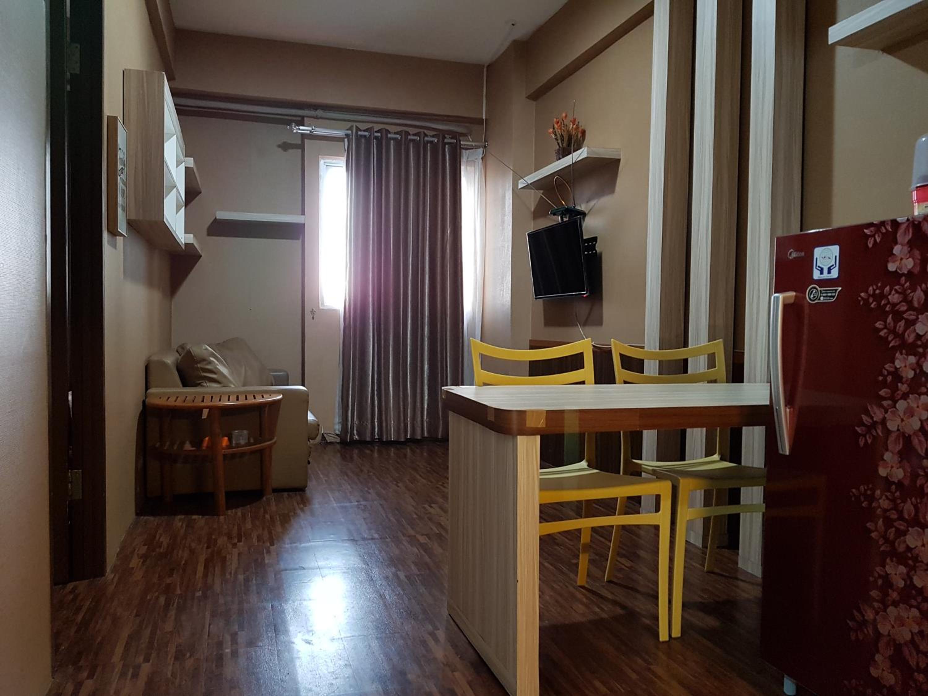 Studio Apartment