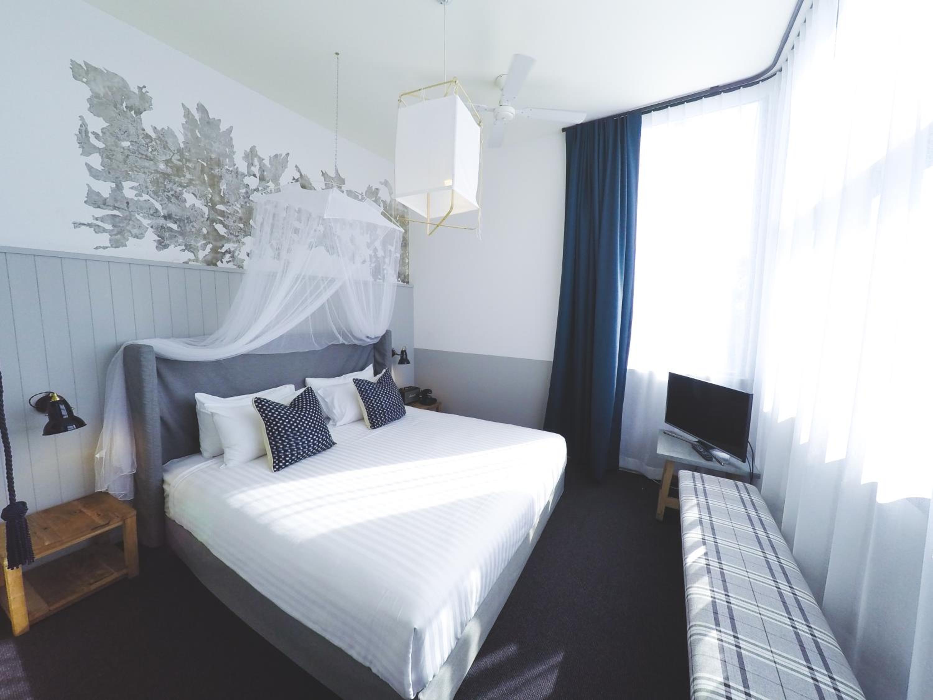 George Power One-Bedroom King Suite