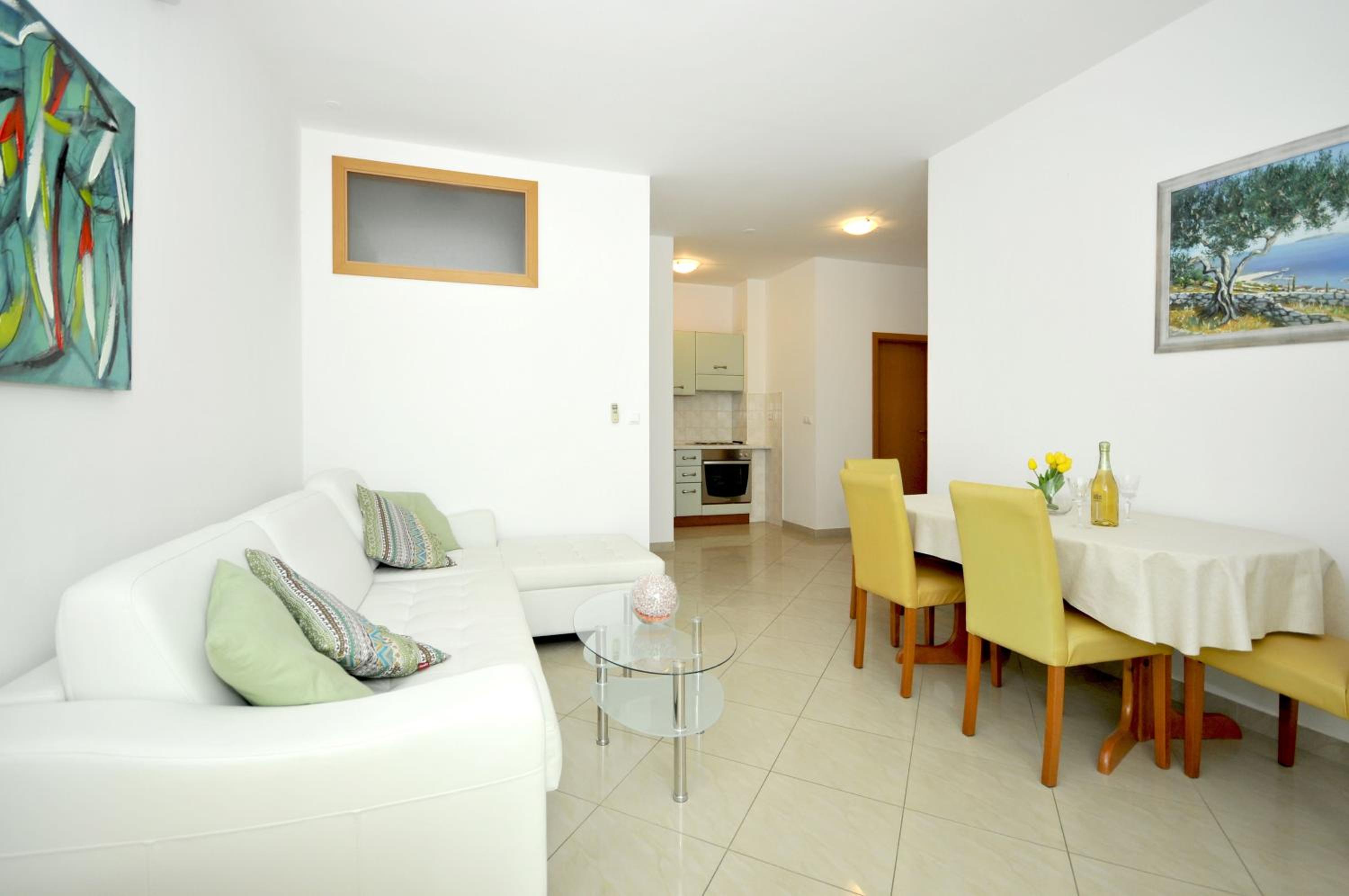 Superior Two-Bedroom Apartment with Balcony (4+1) - Photo 6