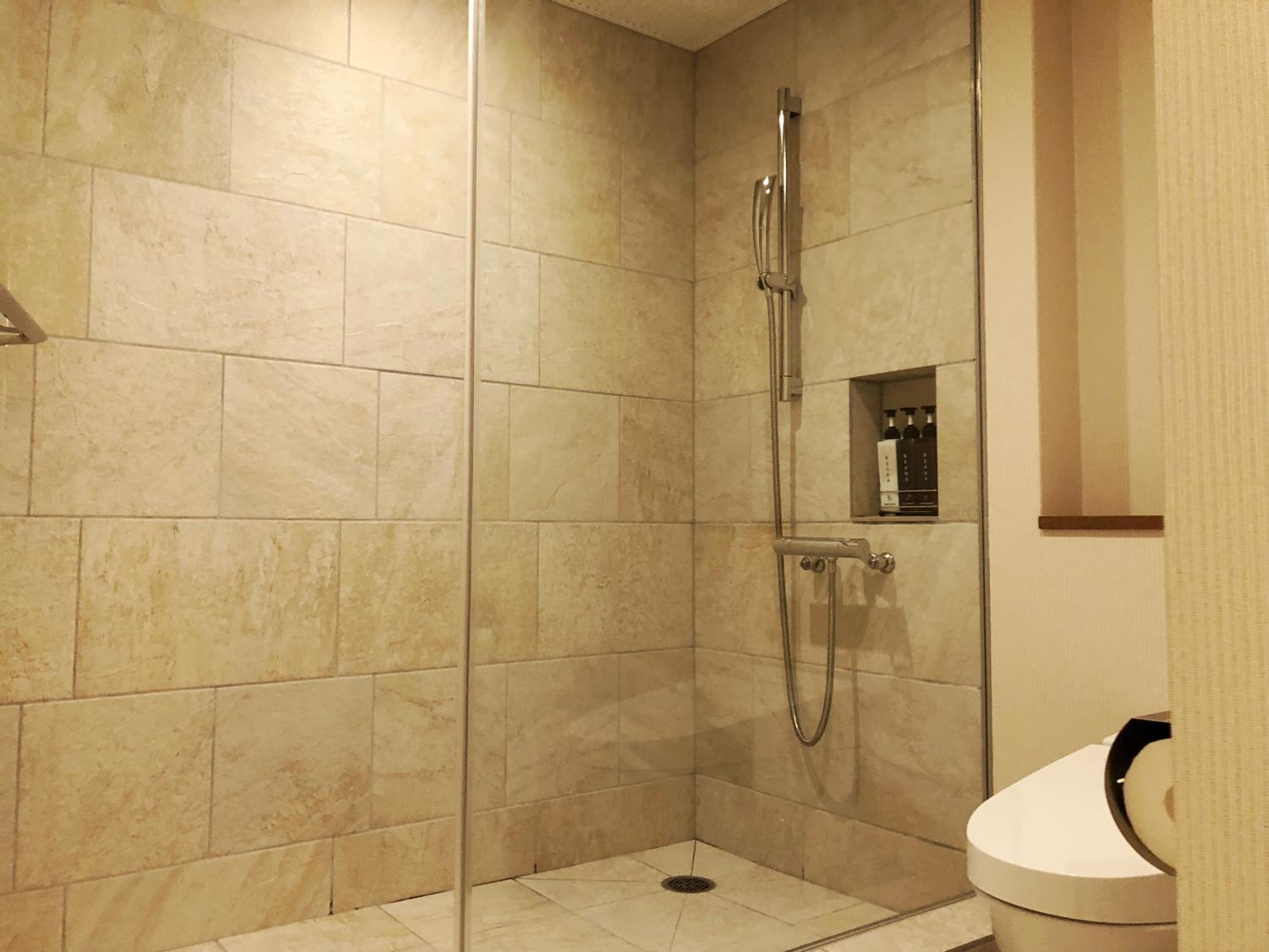 Deluxe Twin Room with Ocean View - Photo 6