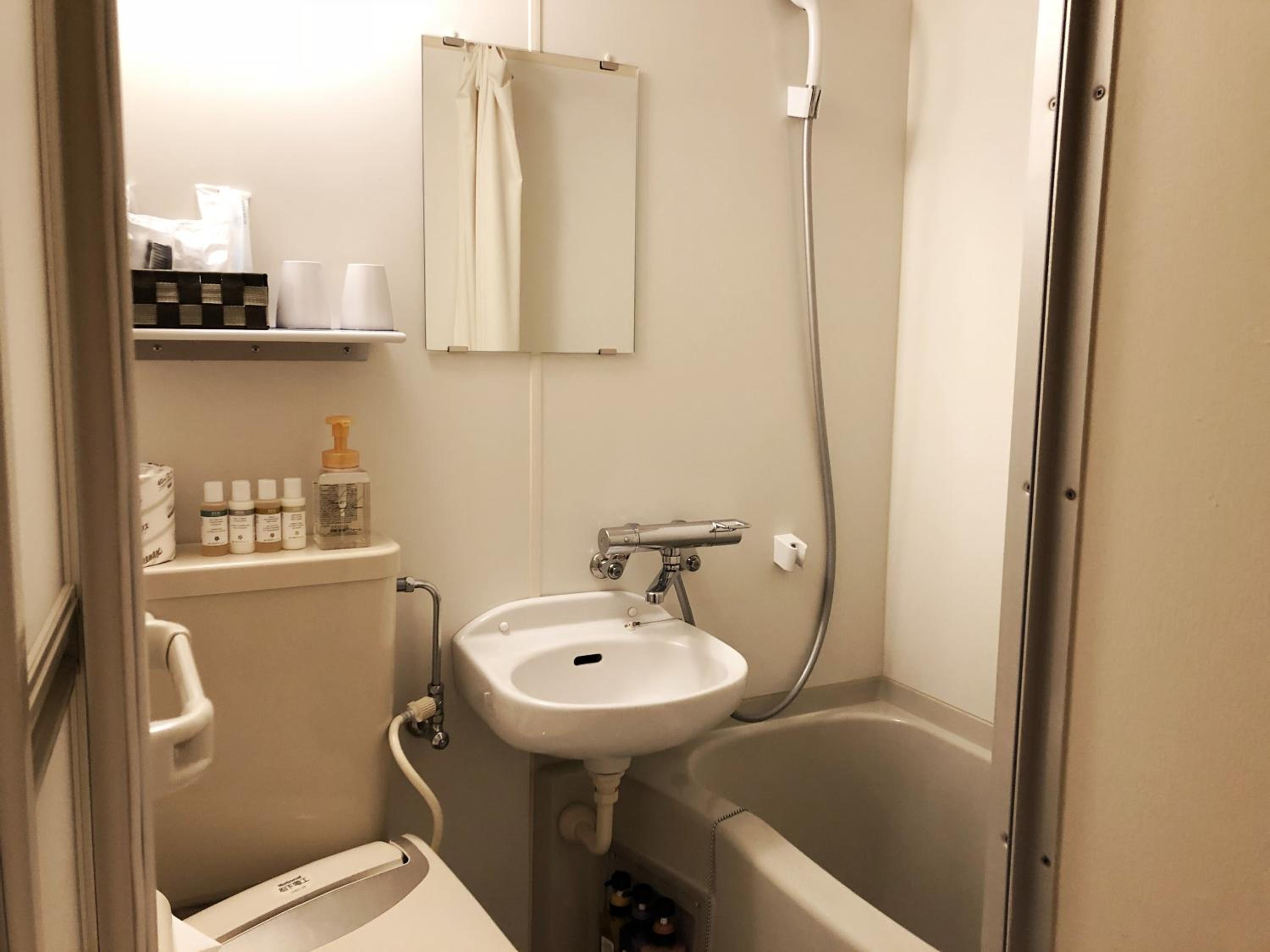 Standard Twin Room with Ocean View - Photo 4