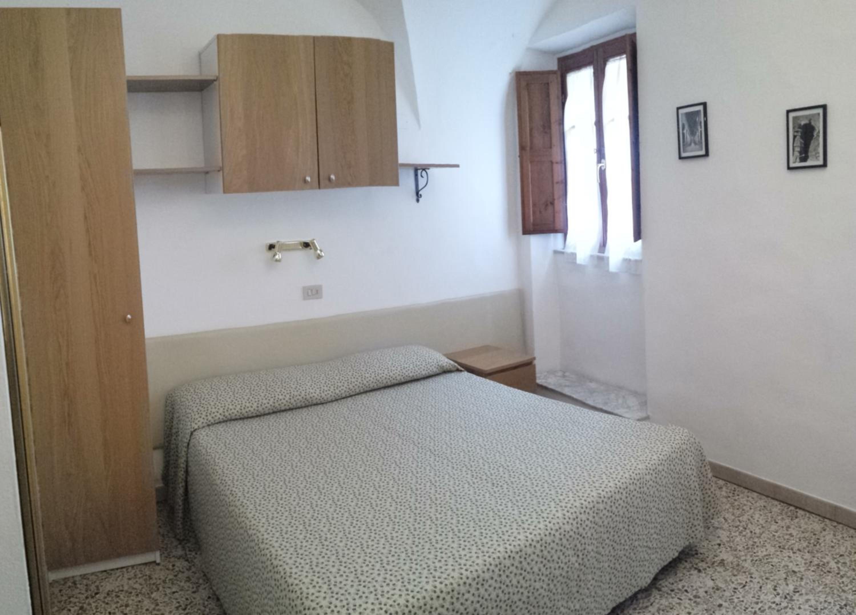 Double Room - Photo 8