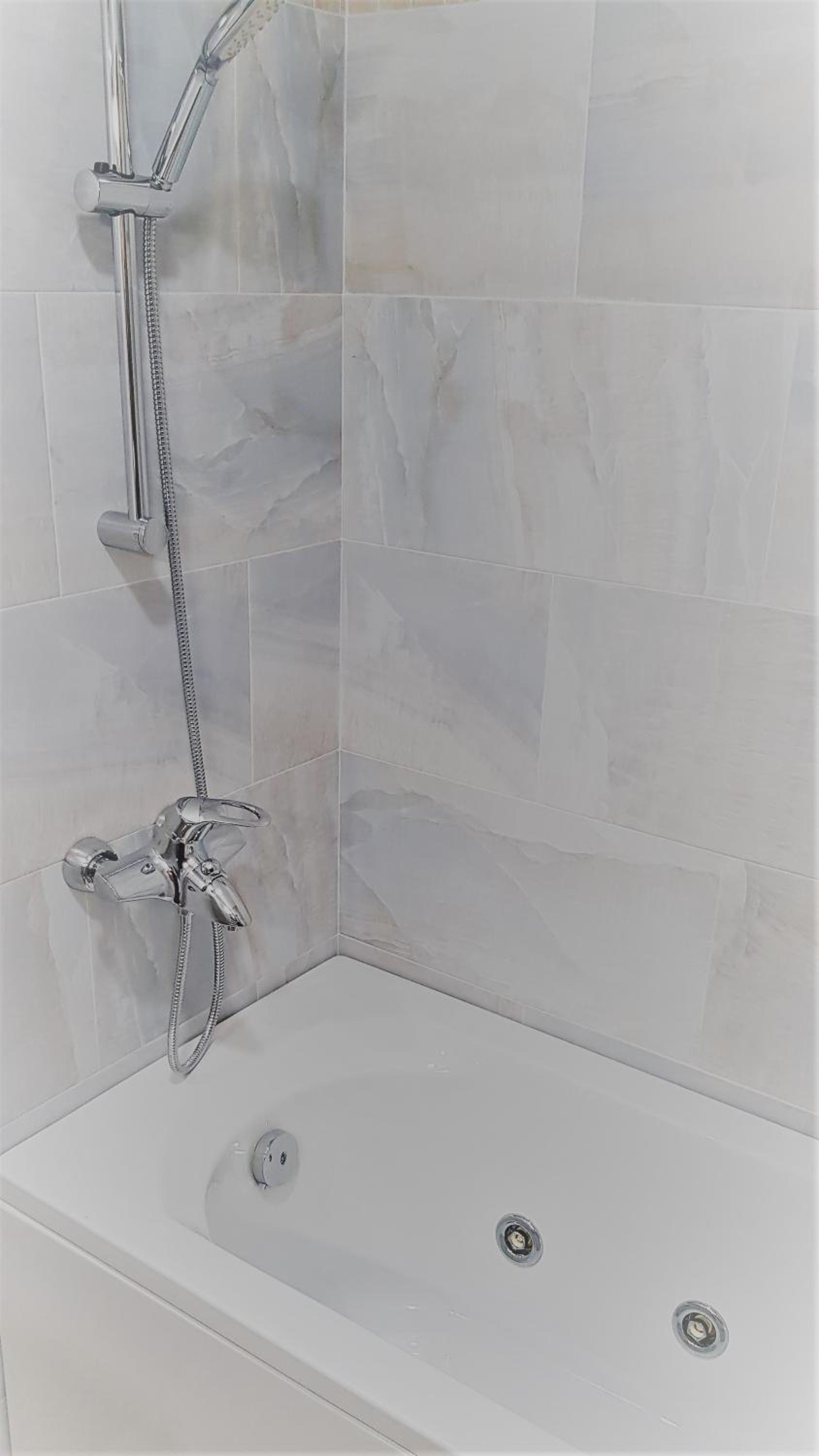 Deluxe Suite - Photo 7