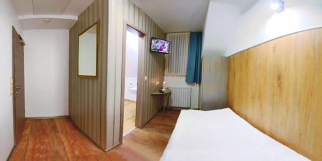 Small Single Room