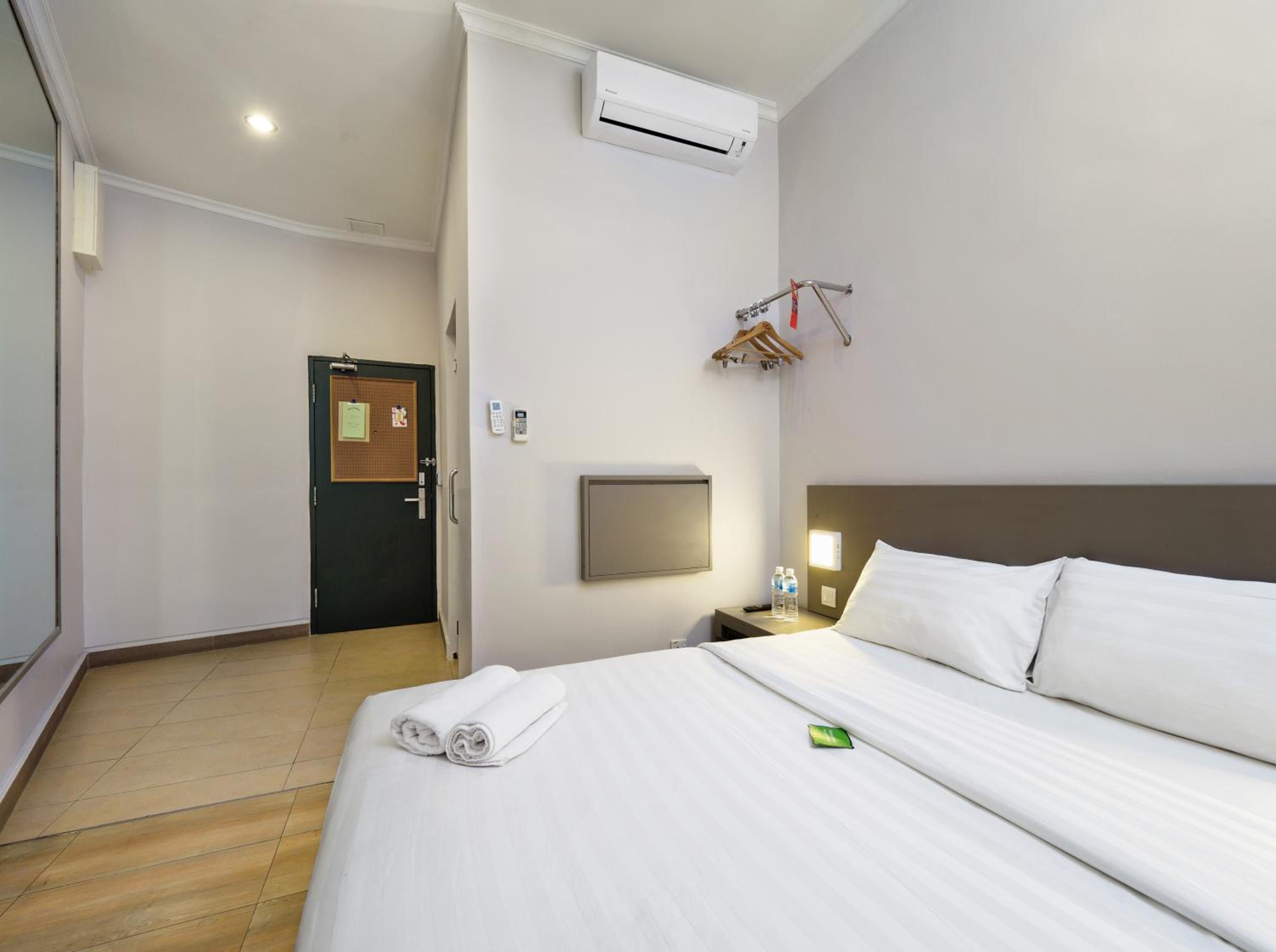 Double Room without Window - Photo 3