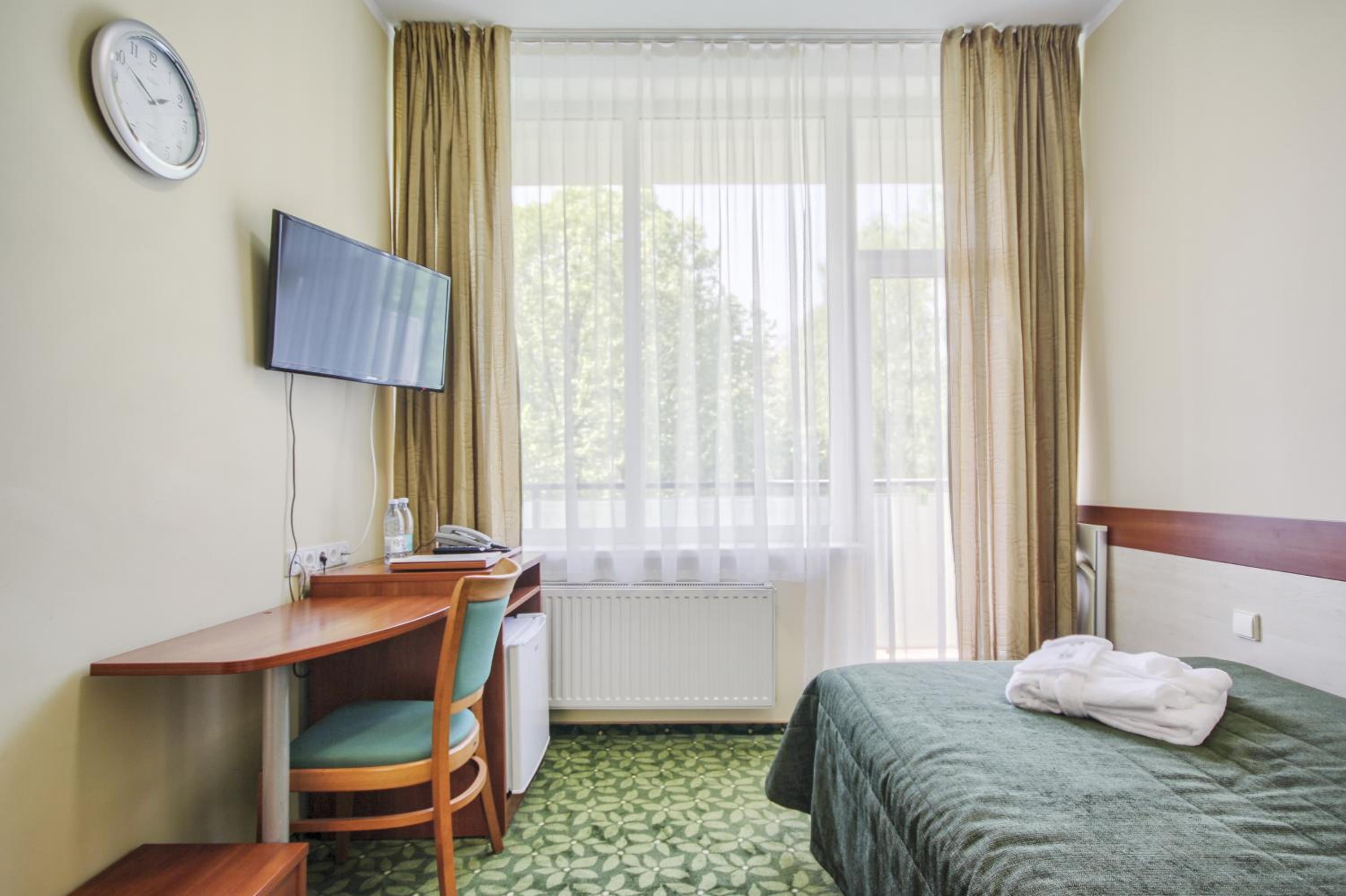 Single Room with Treatments and Pool Access photo 1
