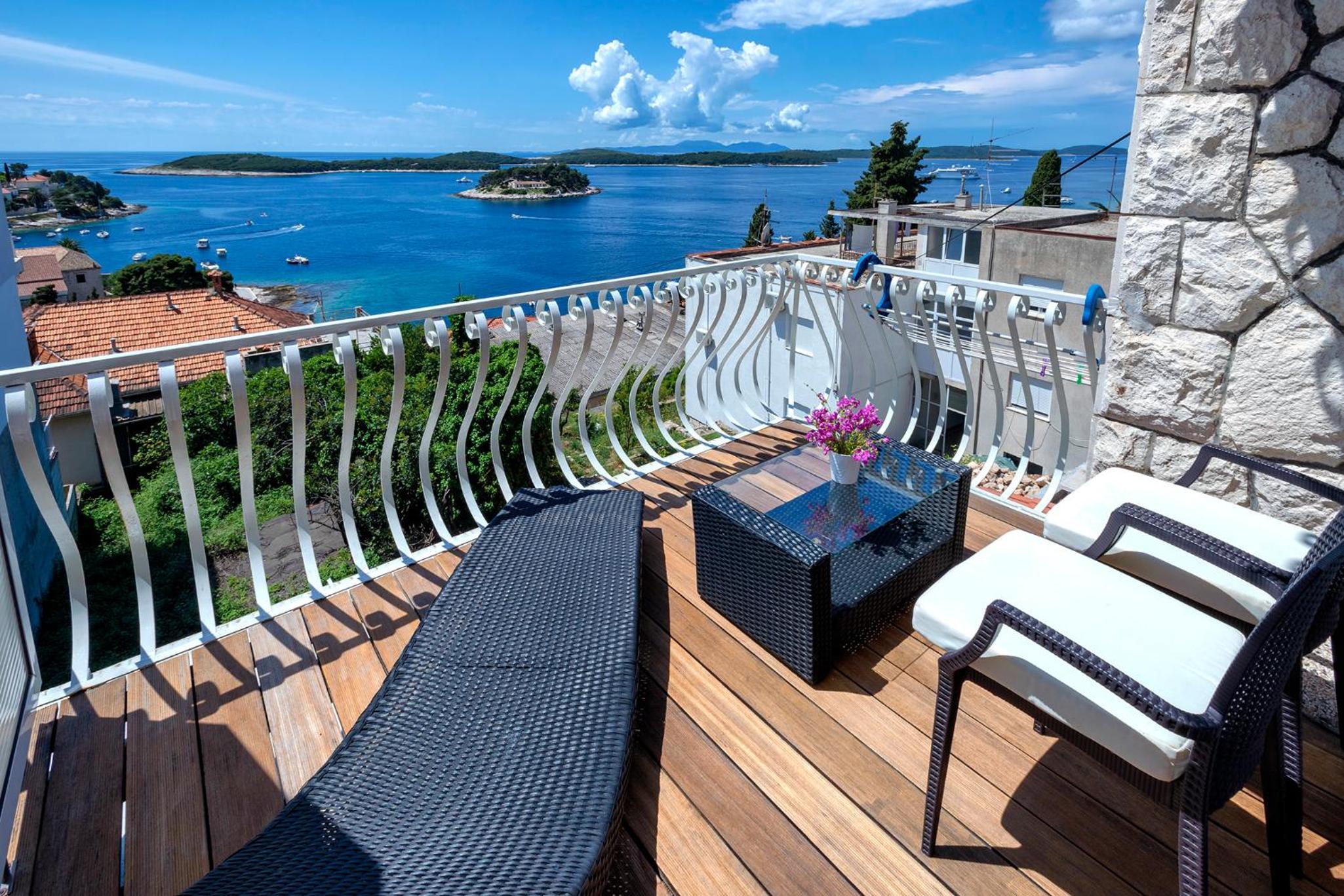 Double Room with Balcony and Sea View