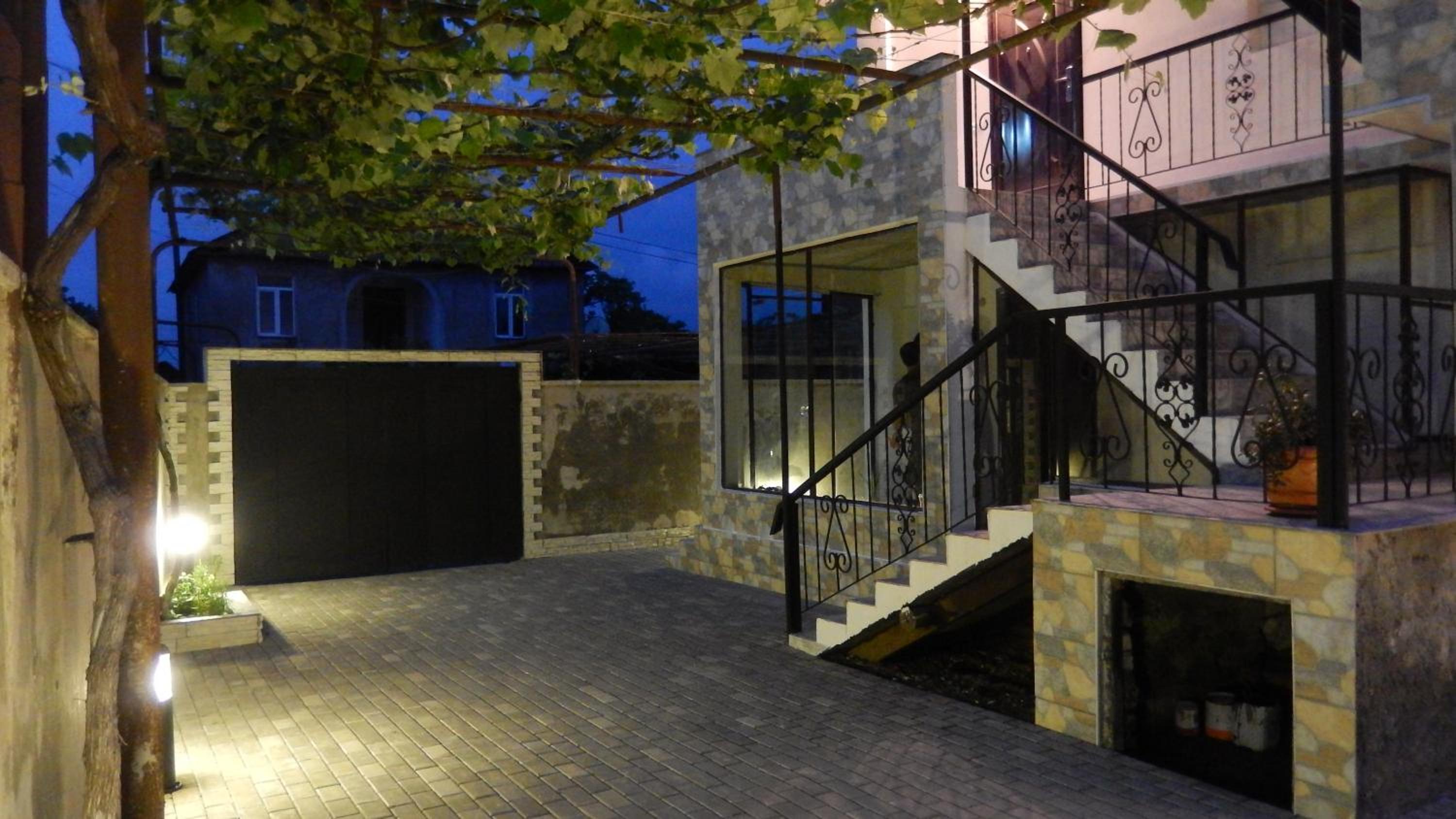 Apartment with Balcony photo 1