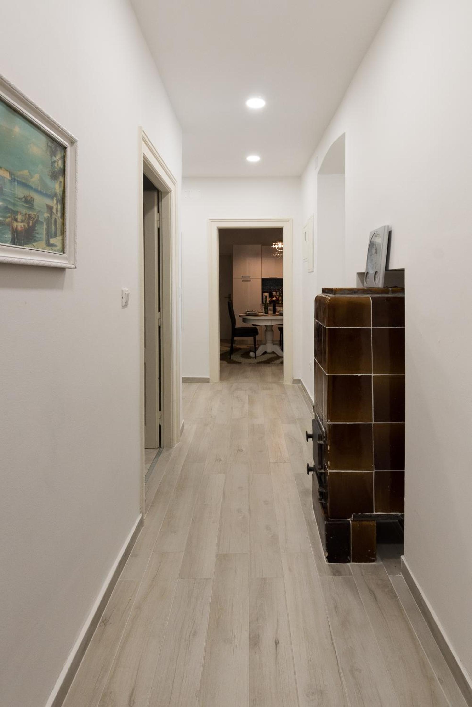 One-Bedroom Apartment - Photo 22