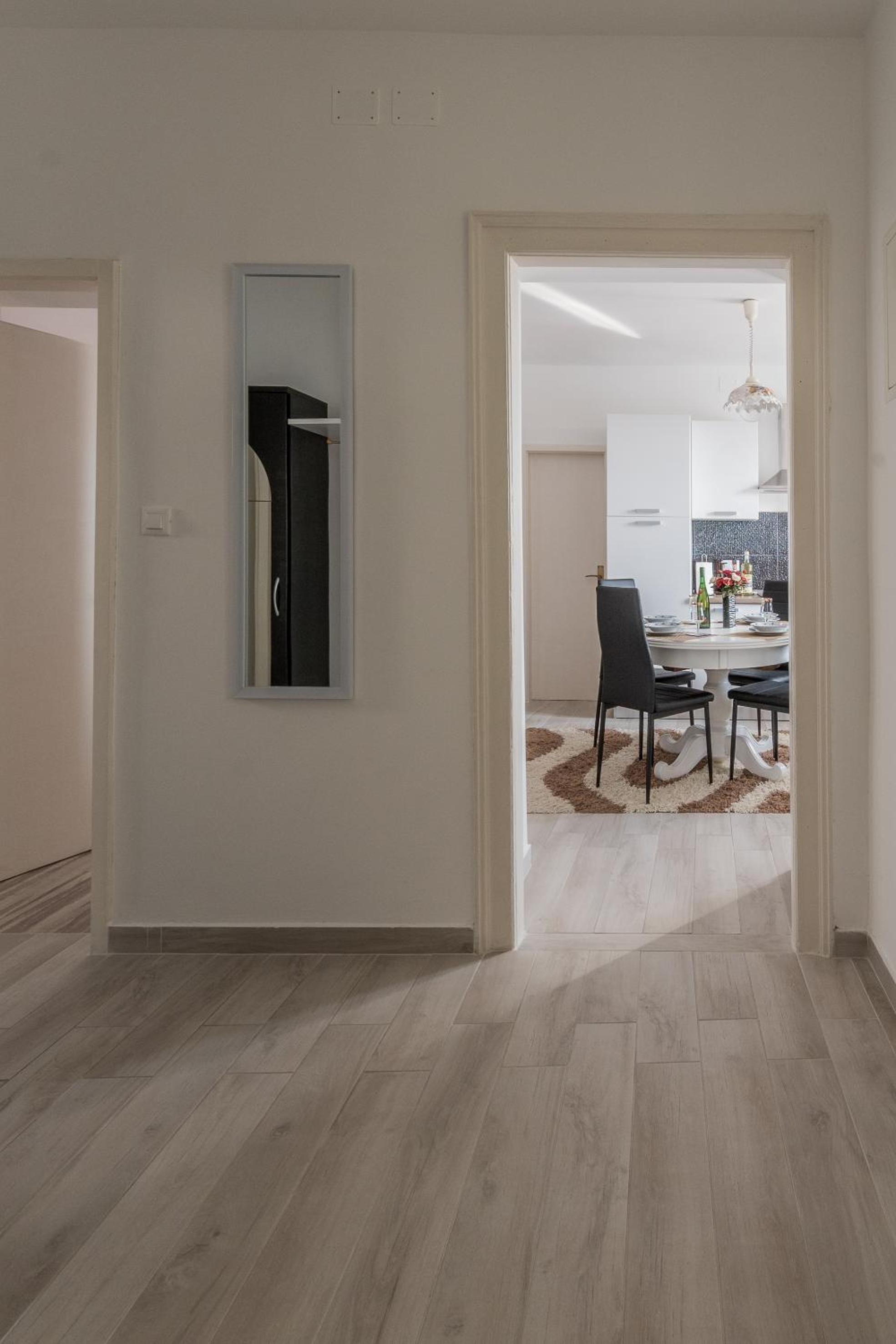 One-Bedroom Apartment - Photo 23
