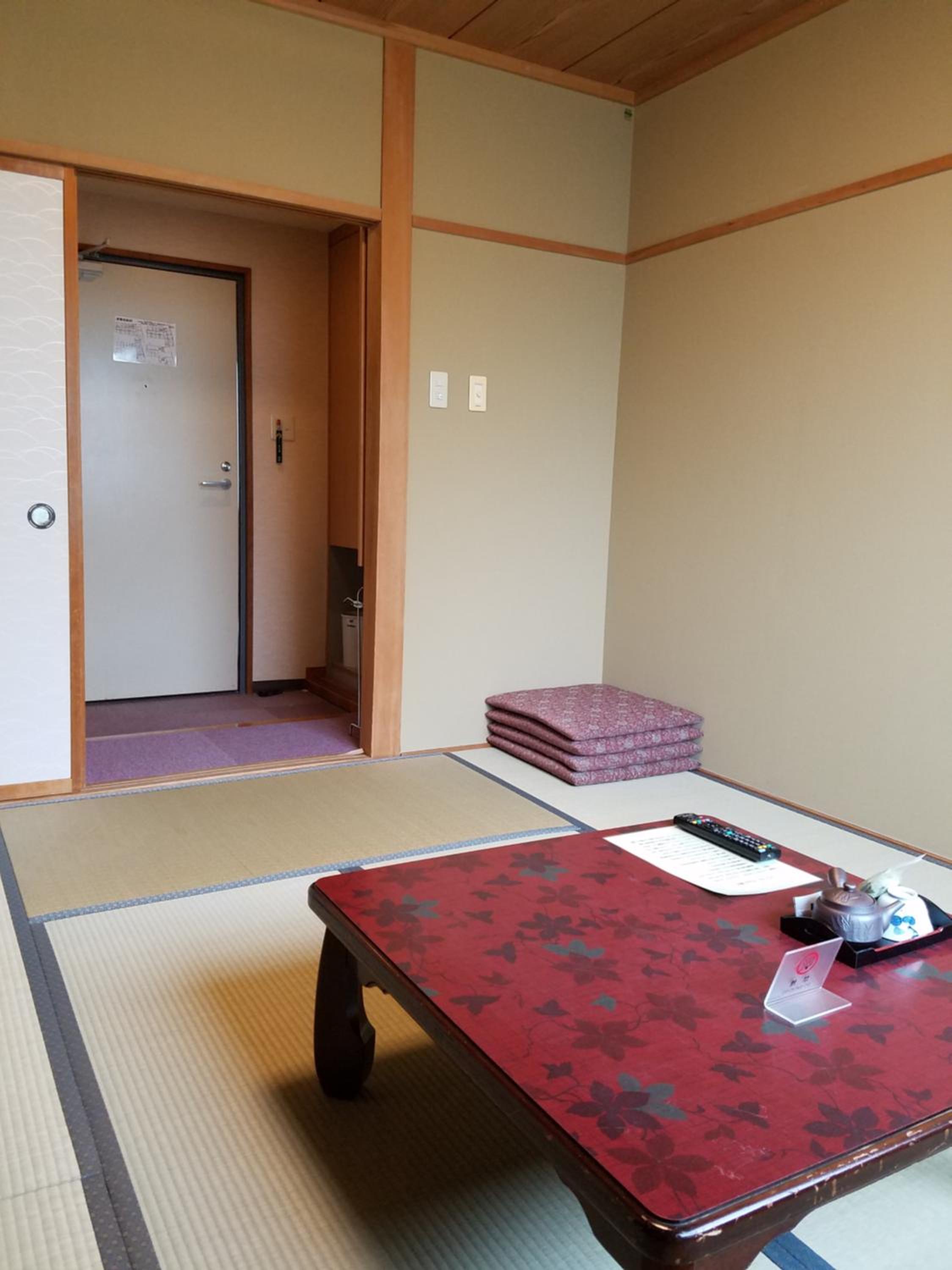 Single Room with Private Bathroom
