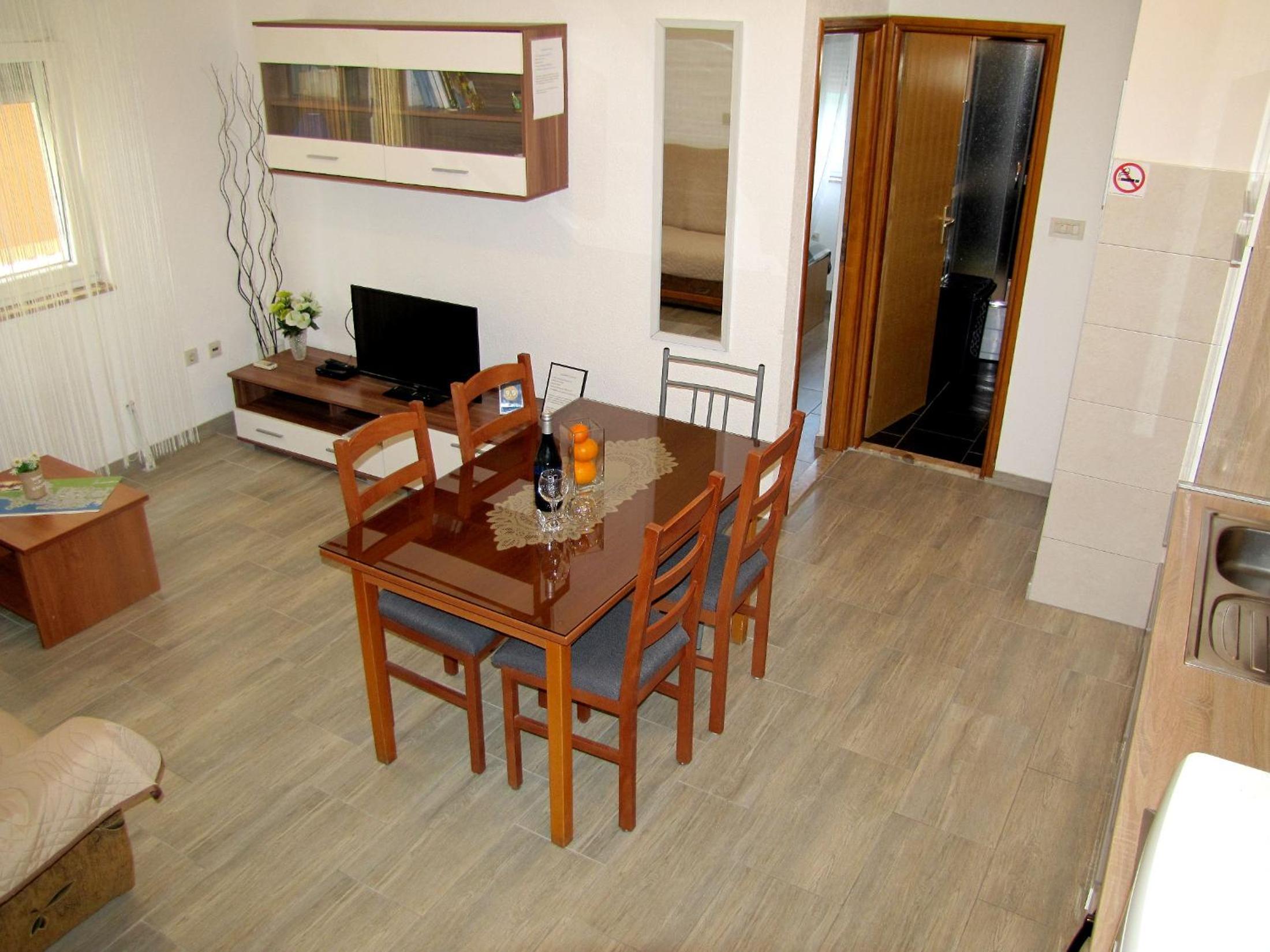 Two-Bedroom Apartment - Photo 24