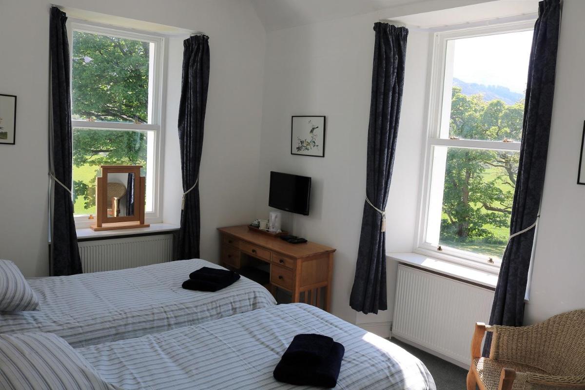 Twin Room with Bath photo 3