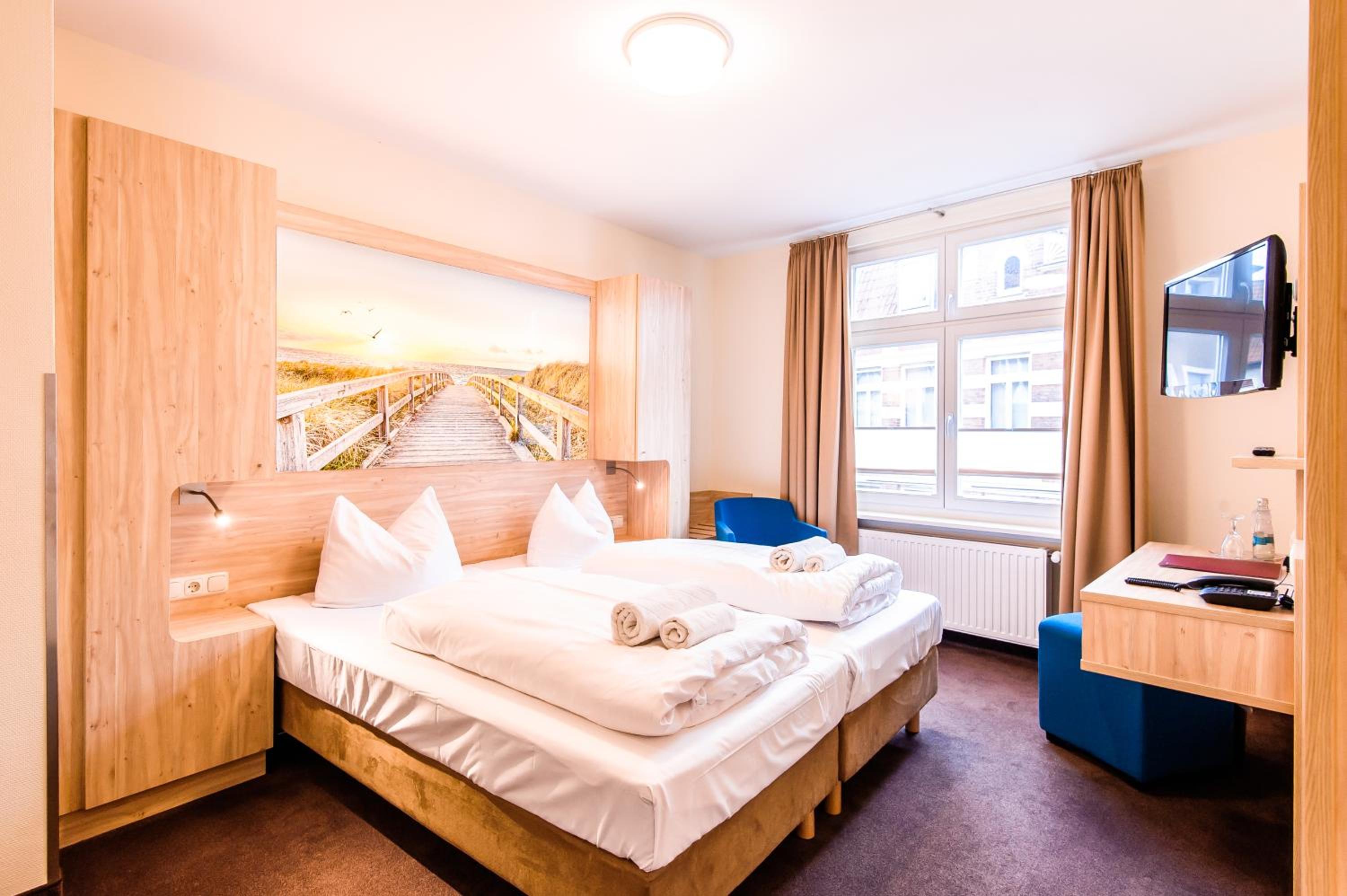 Double Room - Photo 7