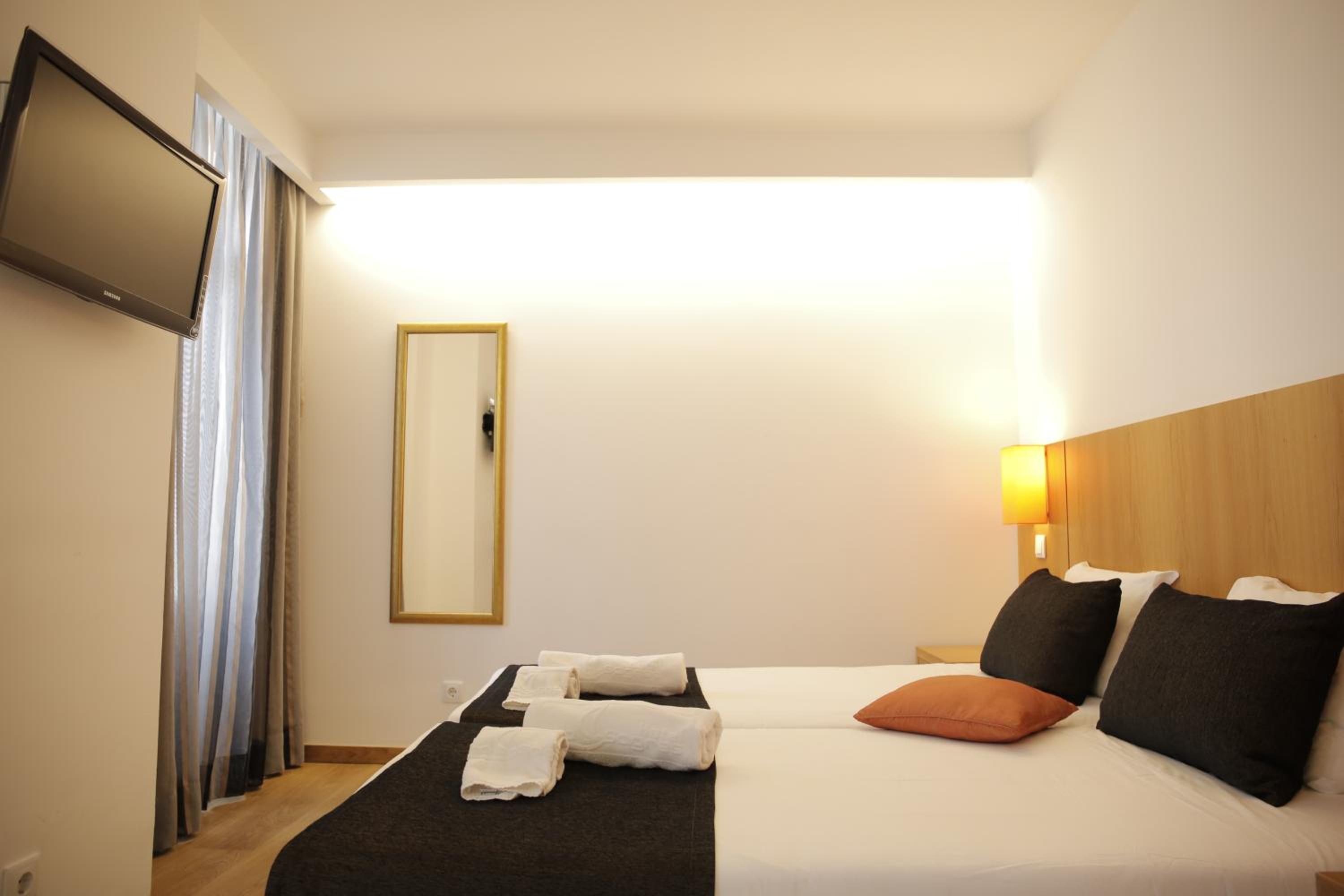 Double or Twin Room - Photo 1