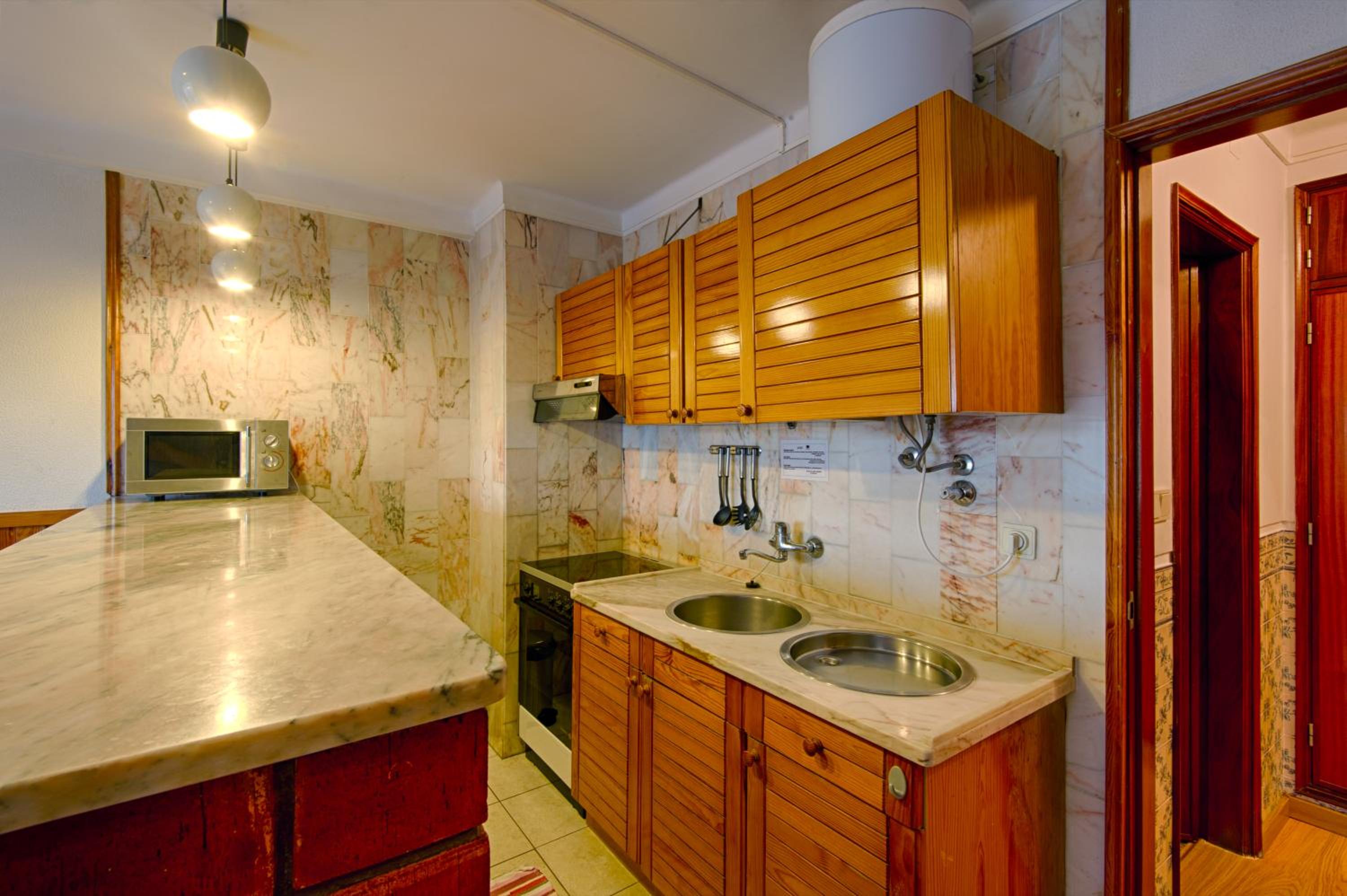One-Bedroom Apartment (4 Adults) - Photo 2