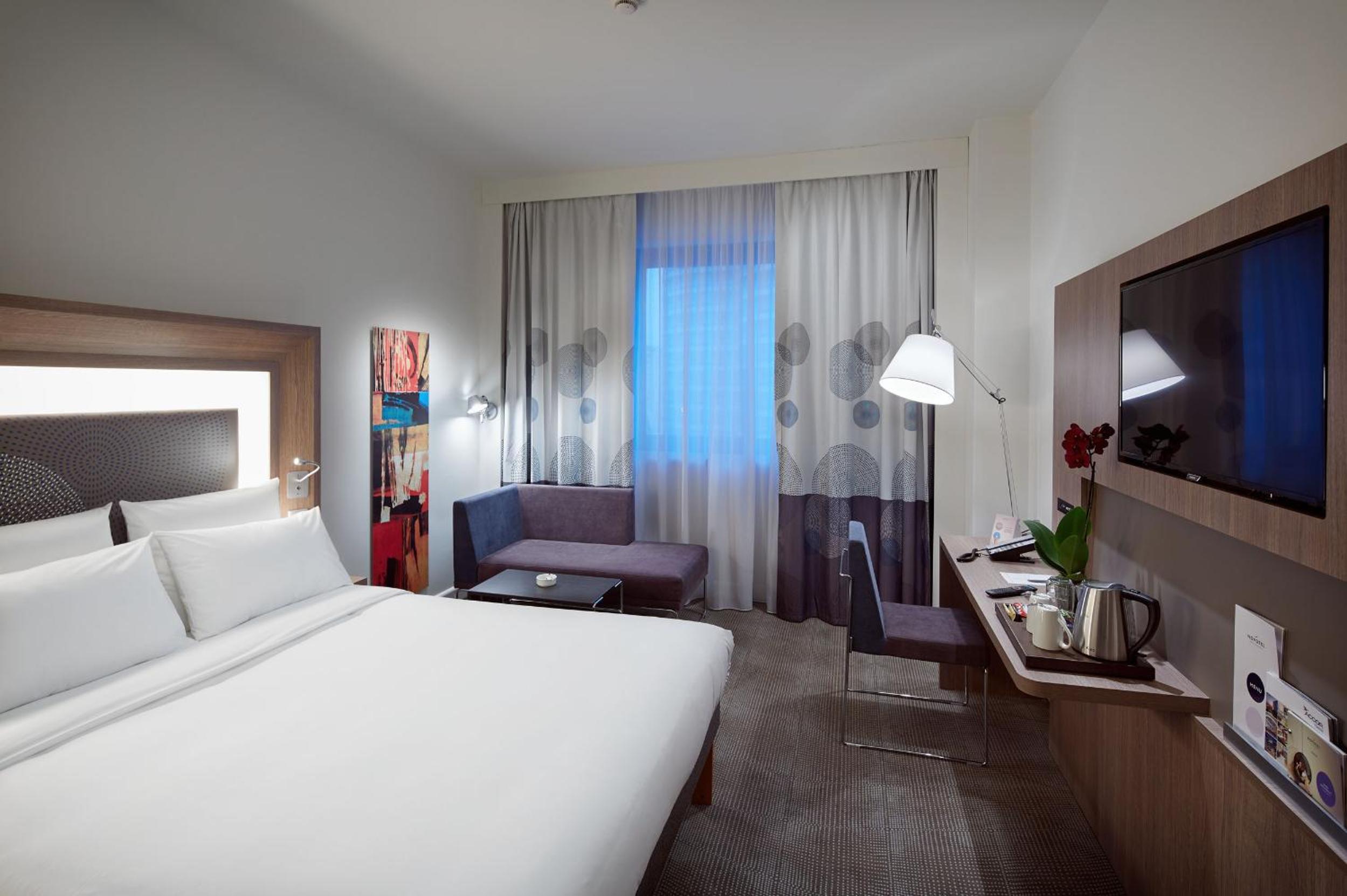 Superior Queen Suite with Sofa