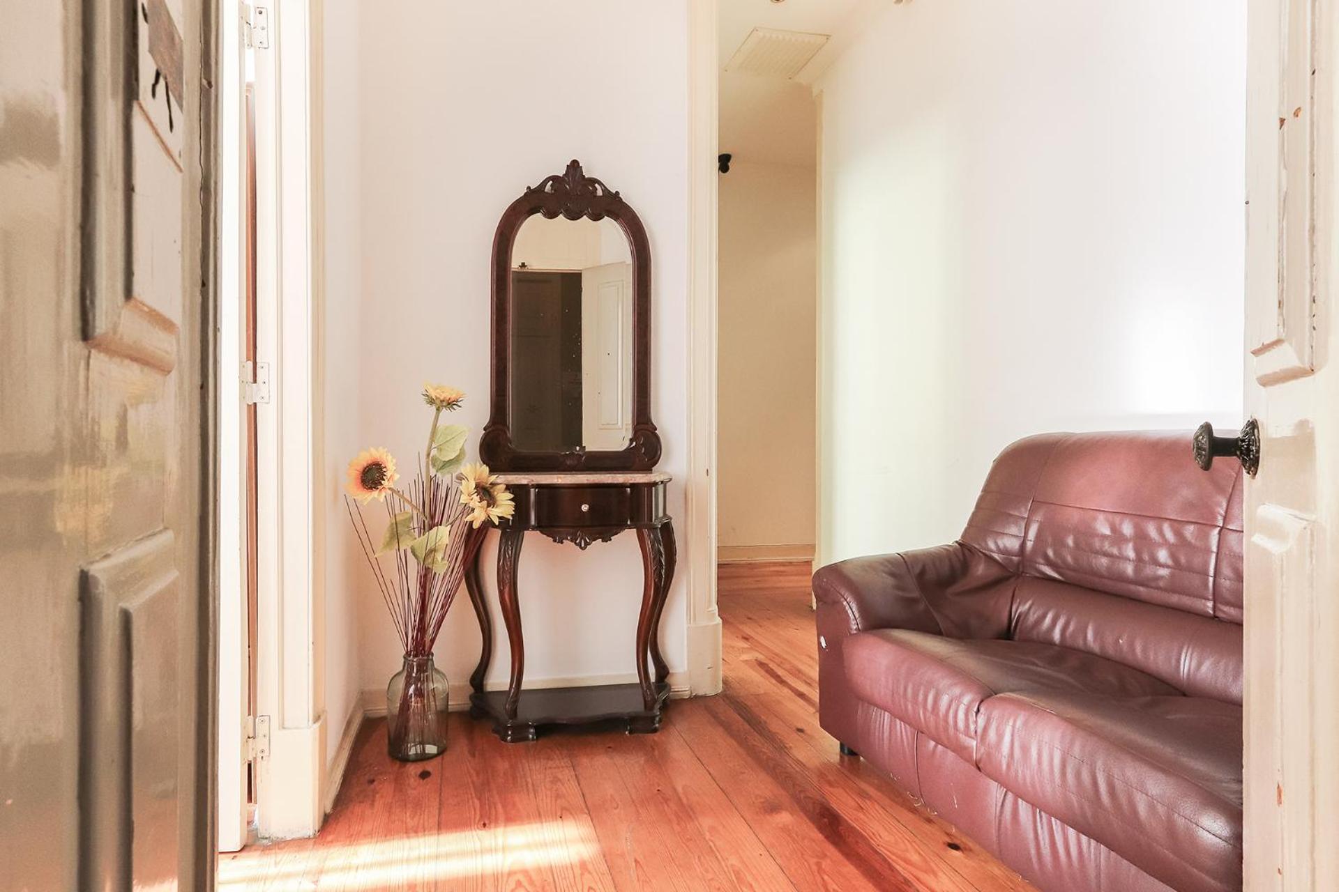 Budget Twin Room - Photo 7