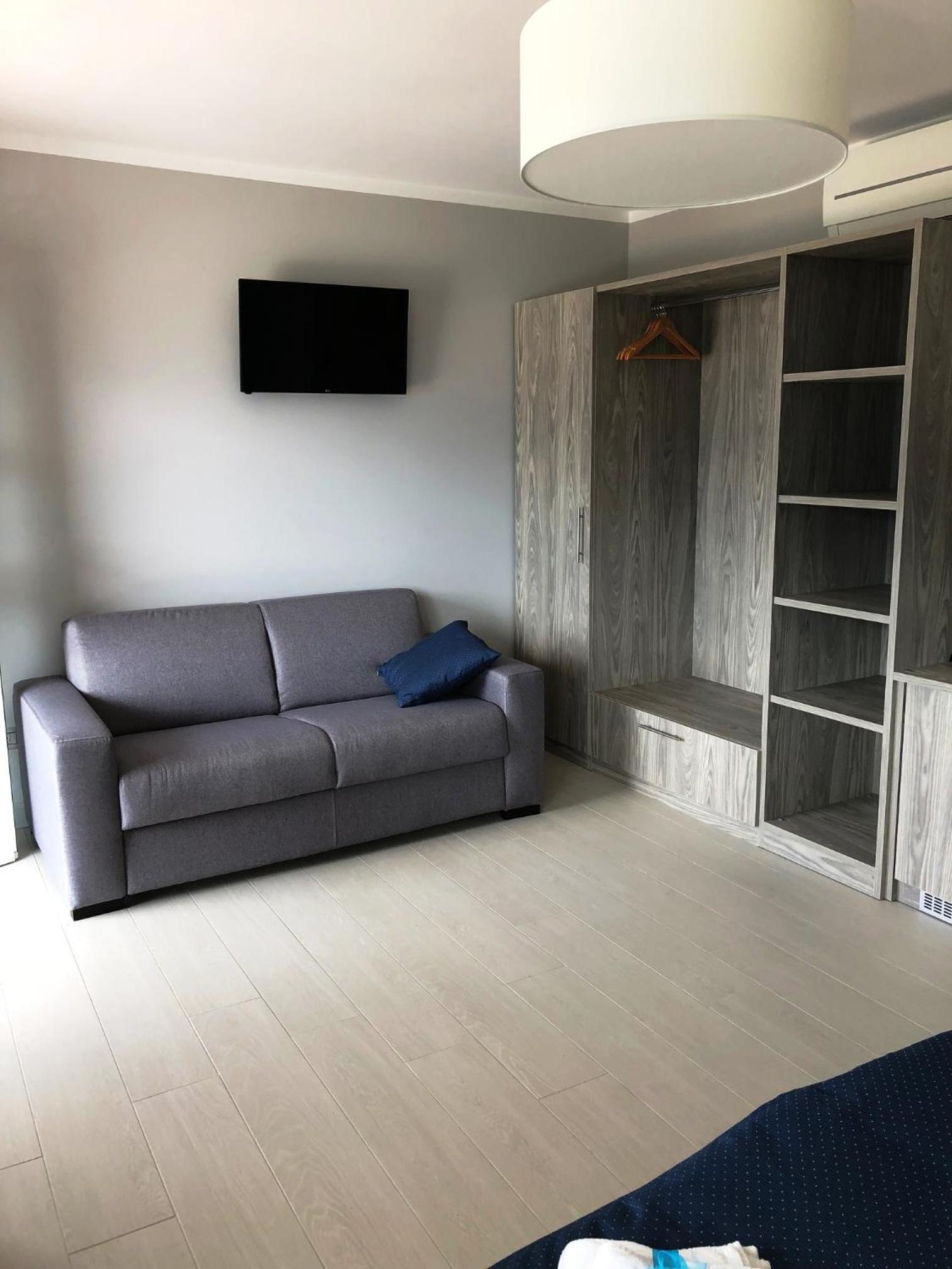 Superior Triple Room photo 2