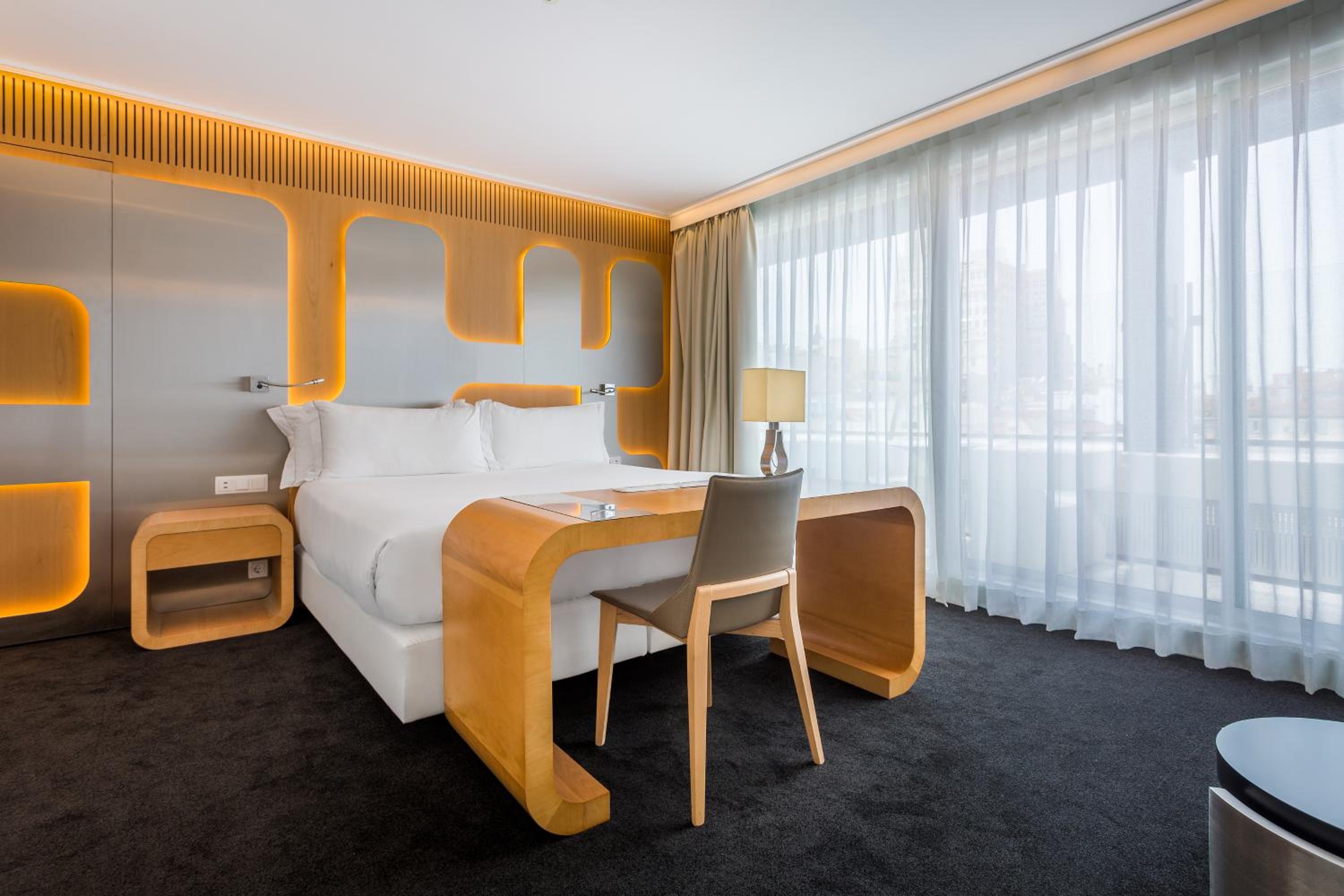 Suite - Photo 2